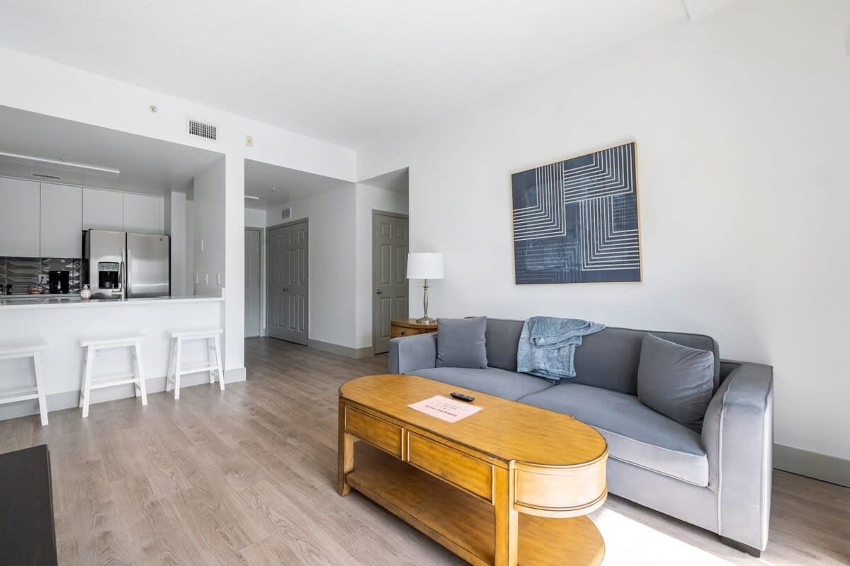 Квартира сдается в аренду за 2 955 € в месяц в Charlotte, W 5th St