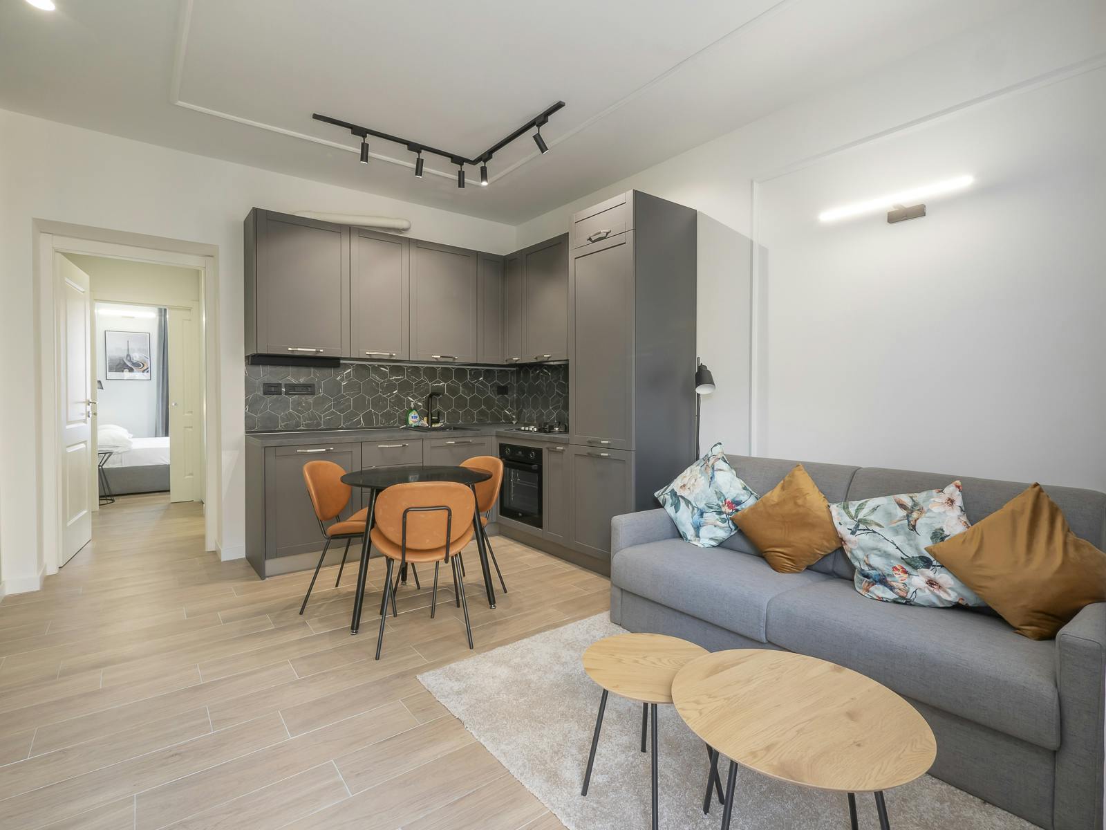 Apartment for rent for €1,645 per month in Milan, Via Giovanni Battista Casella