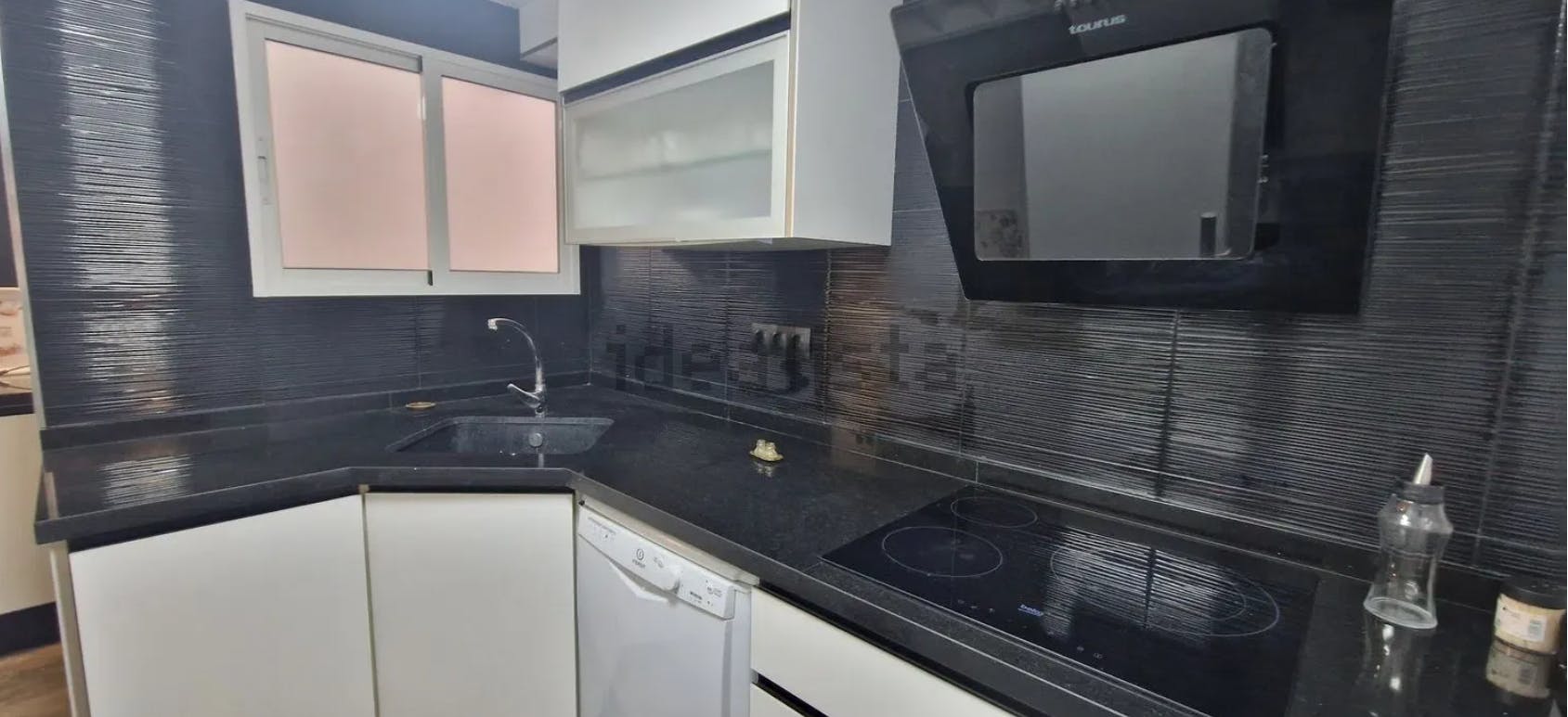 Apartment Burjassot, 3 beds, 18m² — photo 8