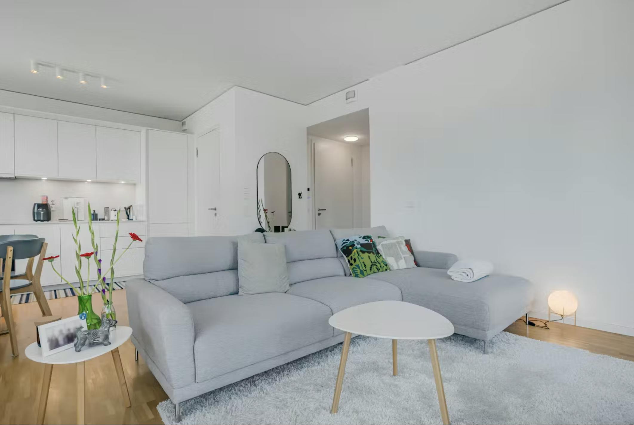 Mieszkanie do wynajęcia za 1400 € miesięcznie w mieście Berlin, Voltairestraße