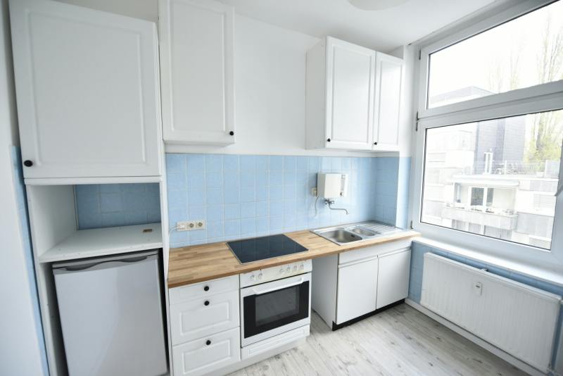 Lägenhet att hyra för 1 700 € i månaden i Düsseldorf, Liliencronstraße
