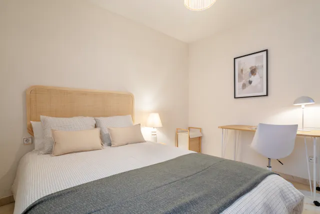 Private room in Avenida Doctor Gadea, Alicante (1575552) room image 2