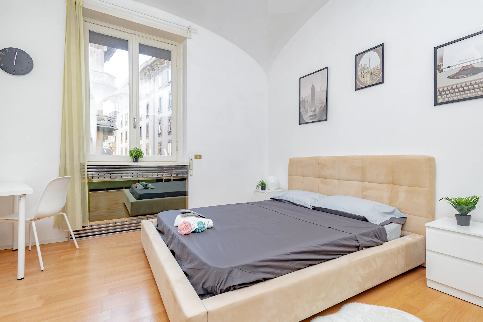 Via Cesare Battisti, Milan preview