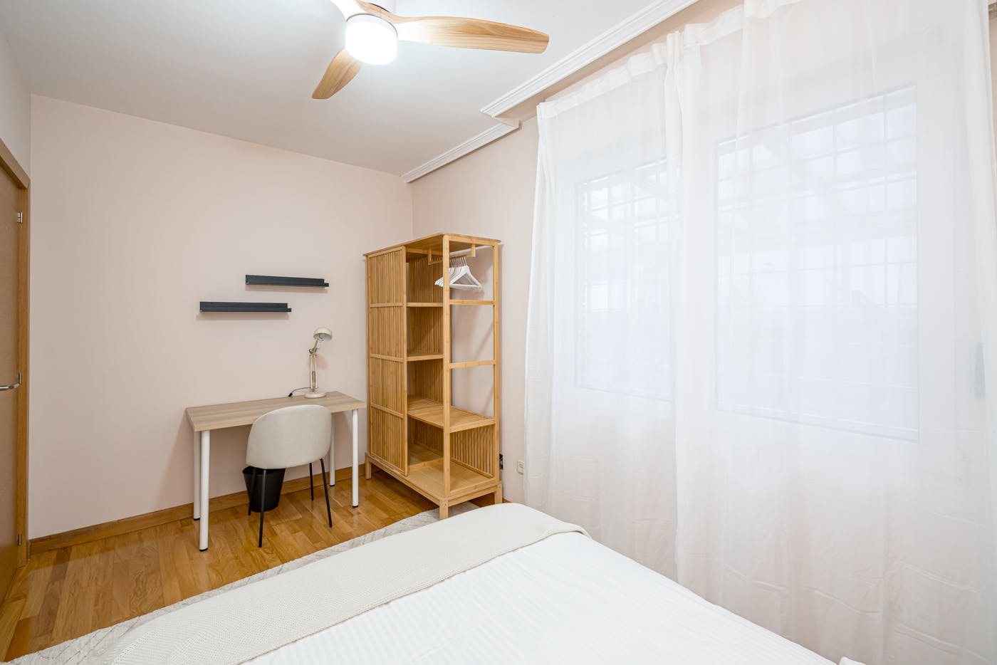 Apartment Madrid, 1 bed, 9m² — photo 1