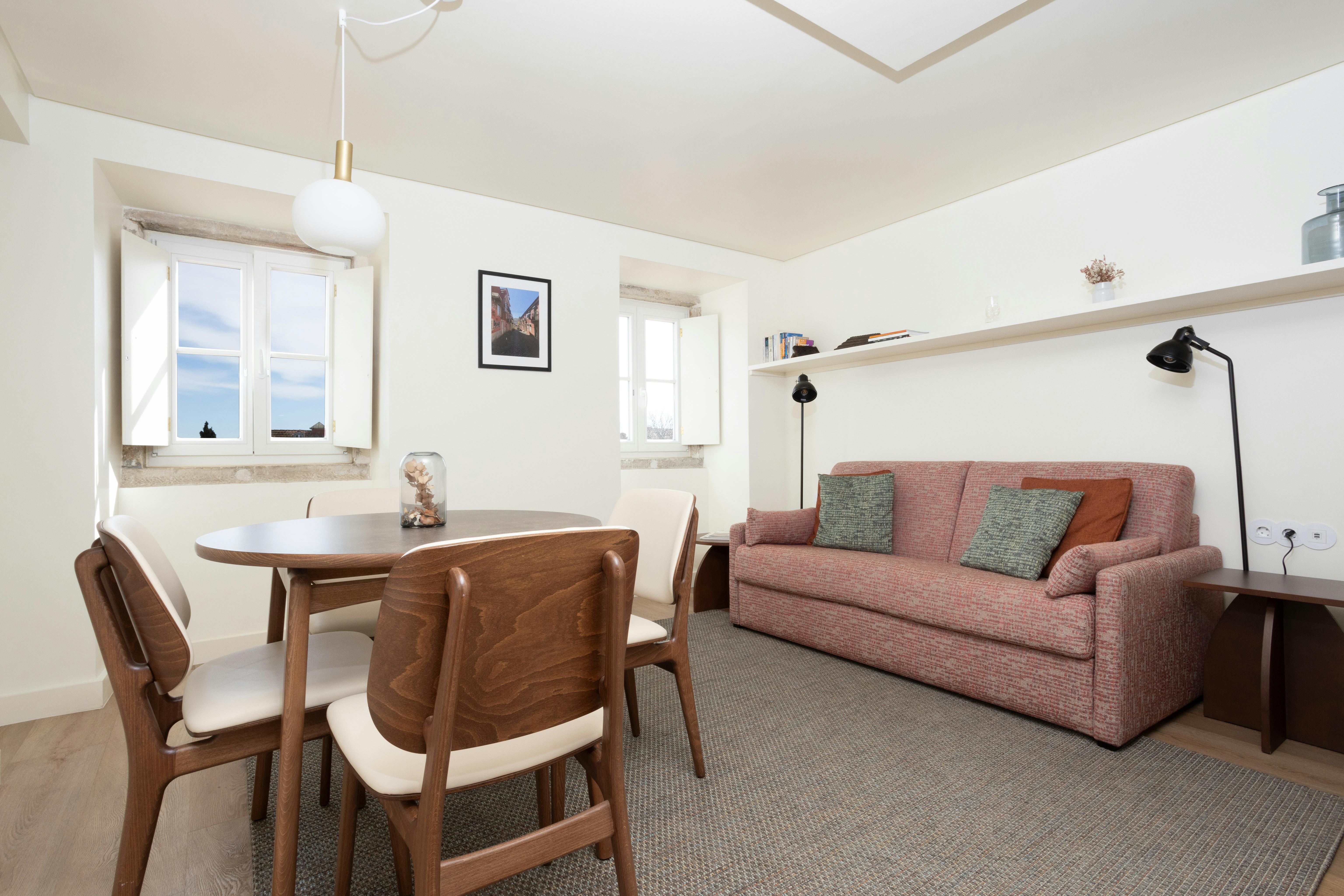 Apartment for rent for €1,000 per month in Lisbon, Beco do Recolhimento