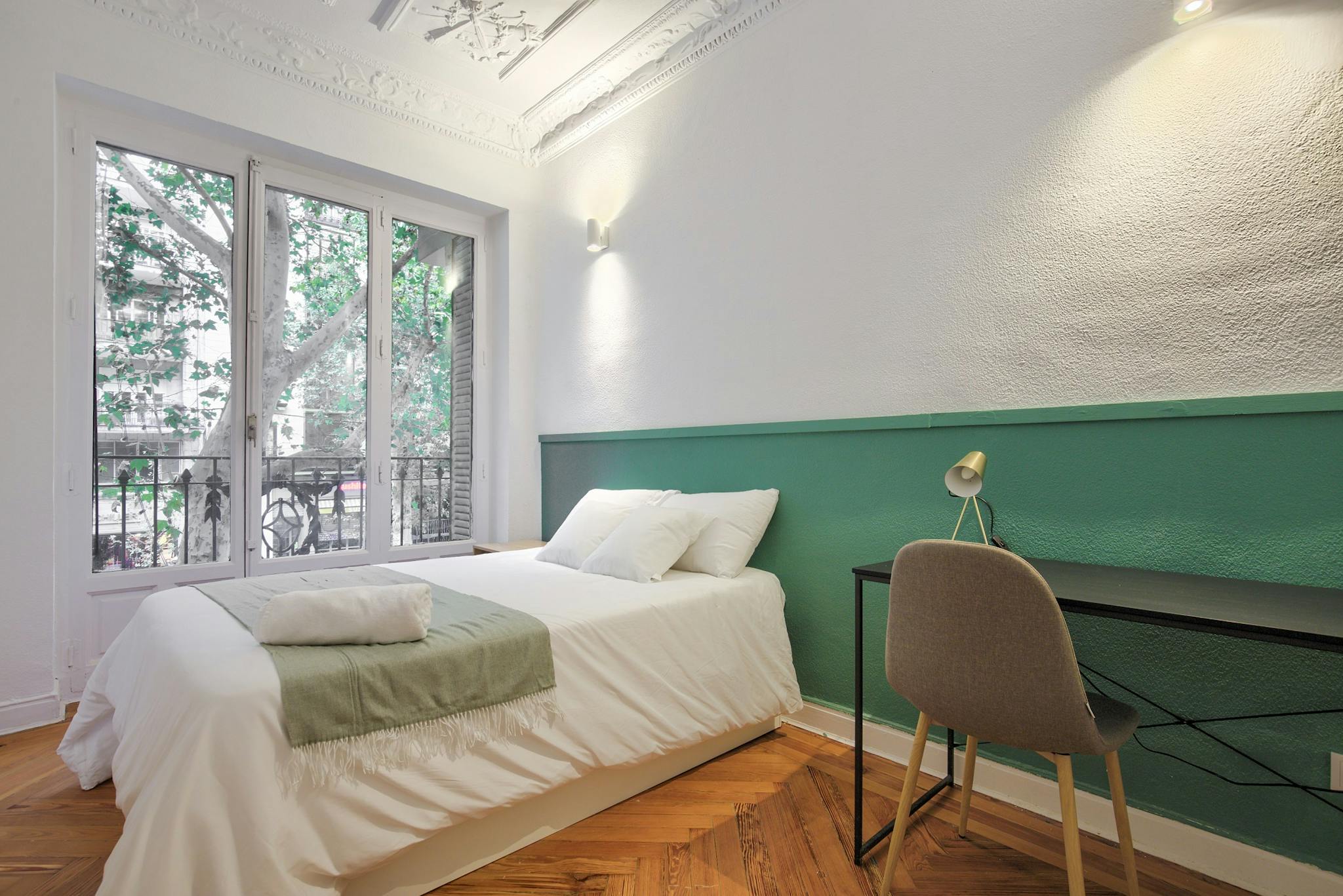 Calle de Alberto Aguilera, Madrid preview