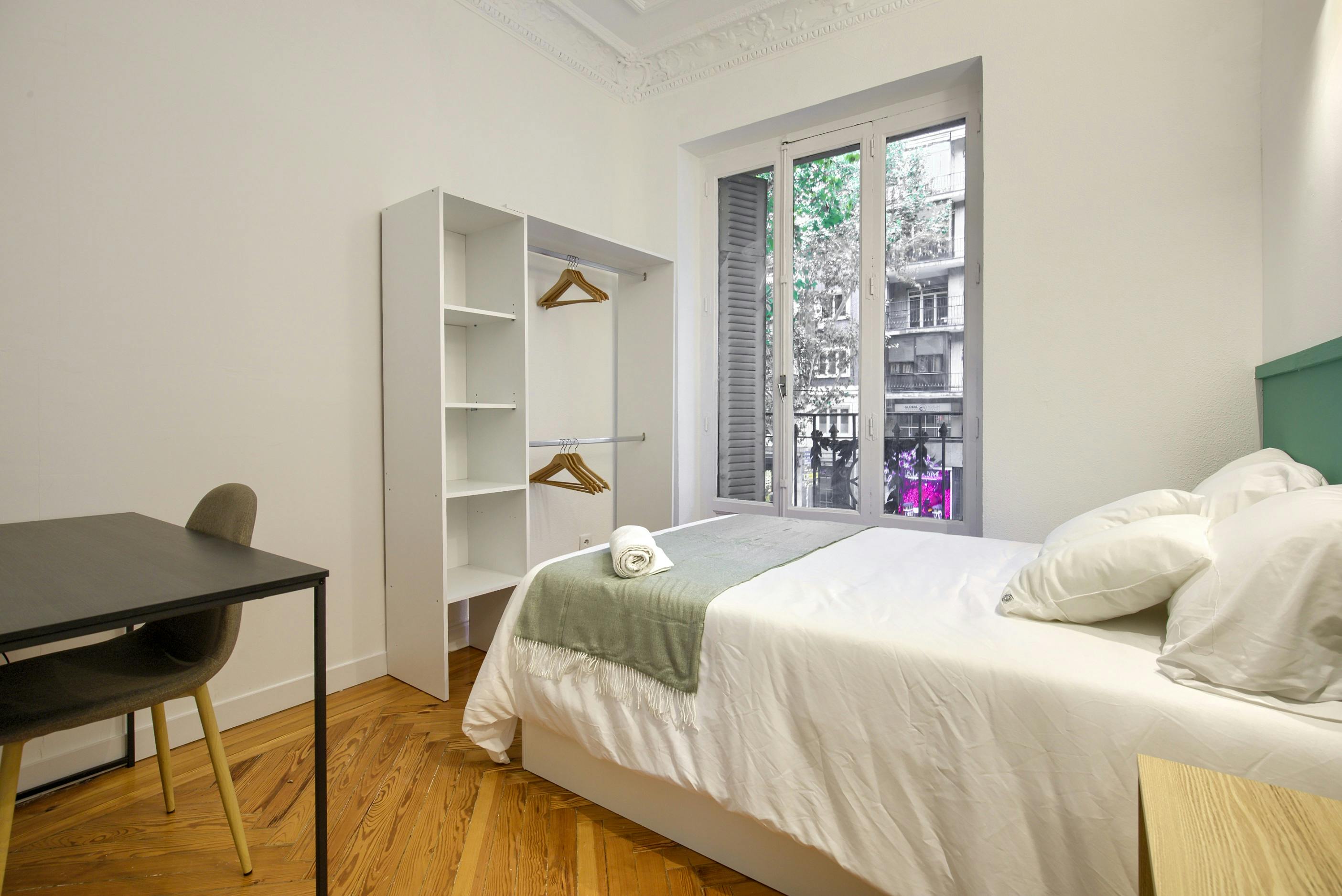 Calle de Alberto Aguilera, Madrid preview