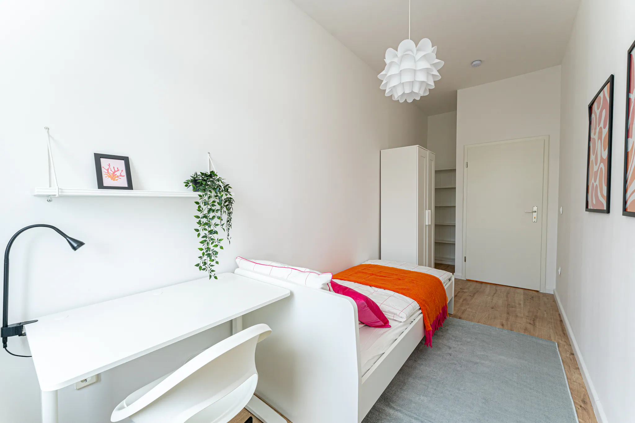 Lüneburger Straße, Berlin preview