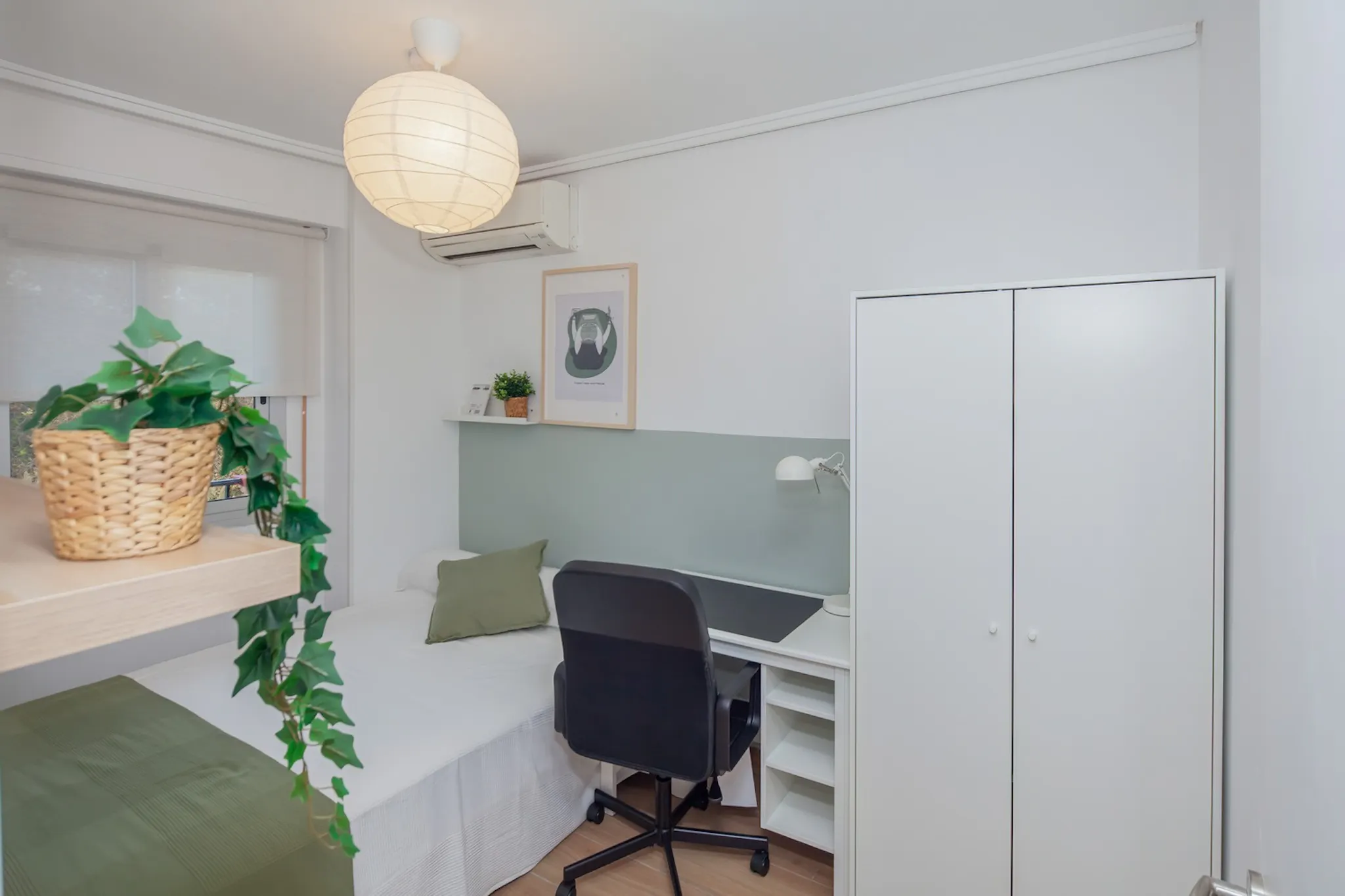 Calle Pedro Maza, Valencia preview