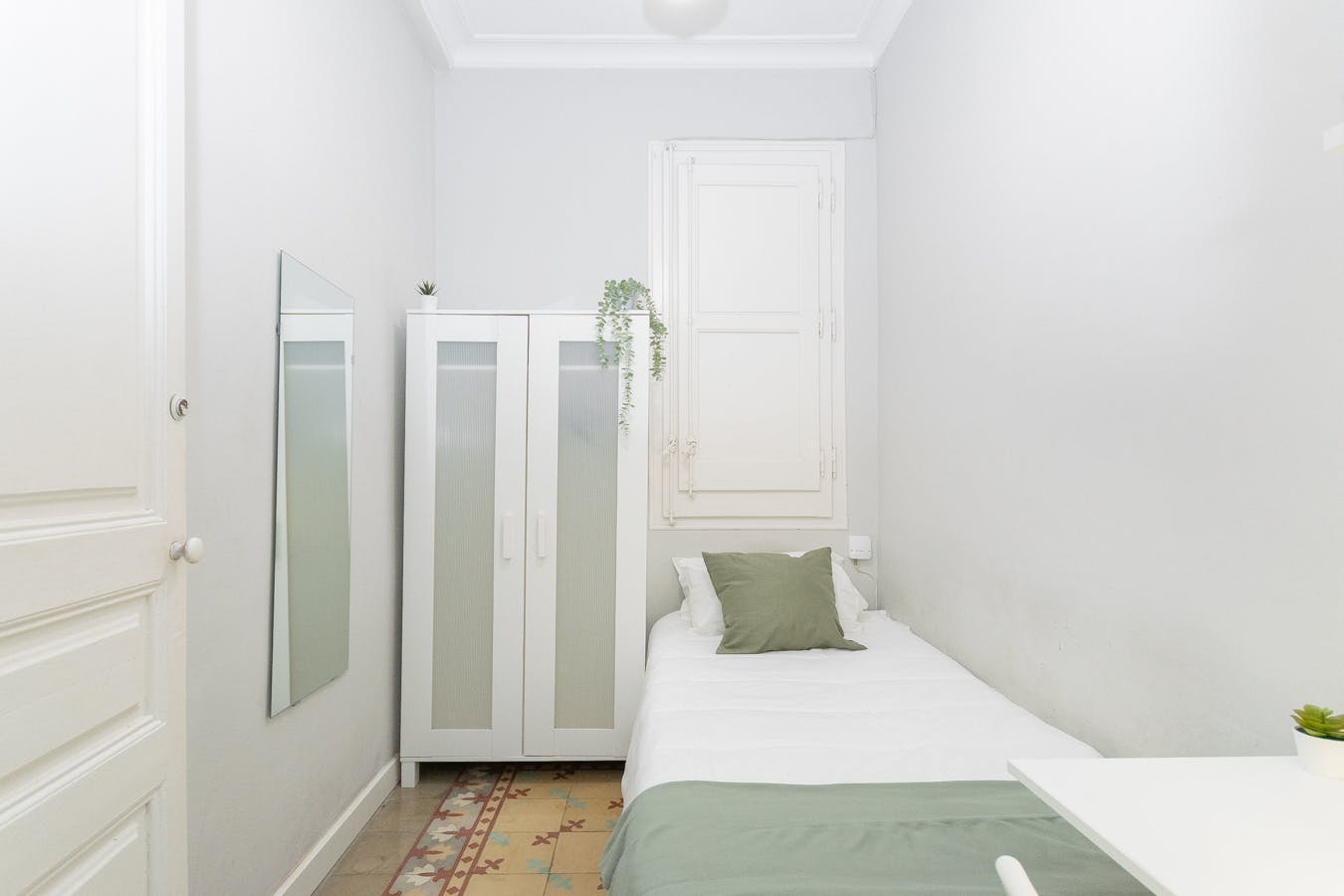Room on Carrer de València, Barcelona