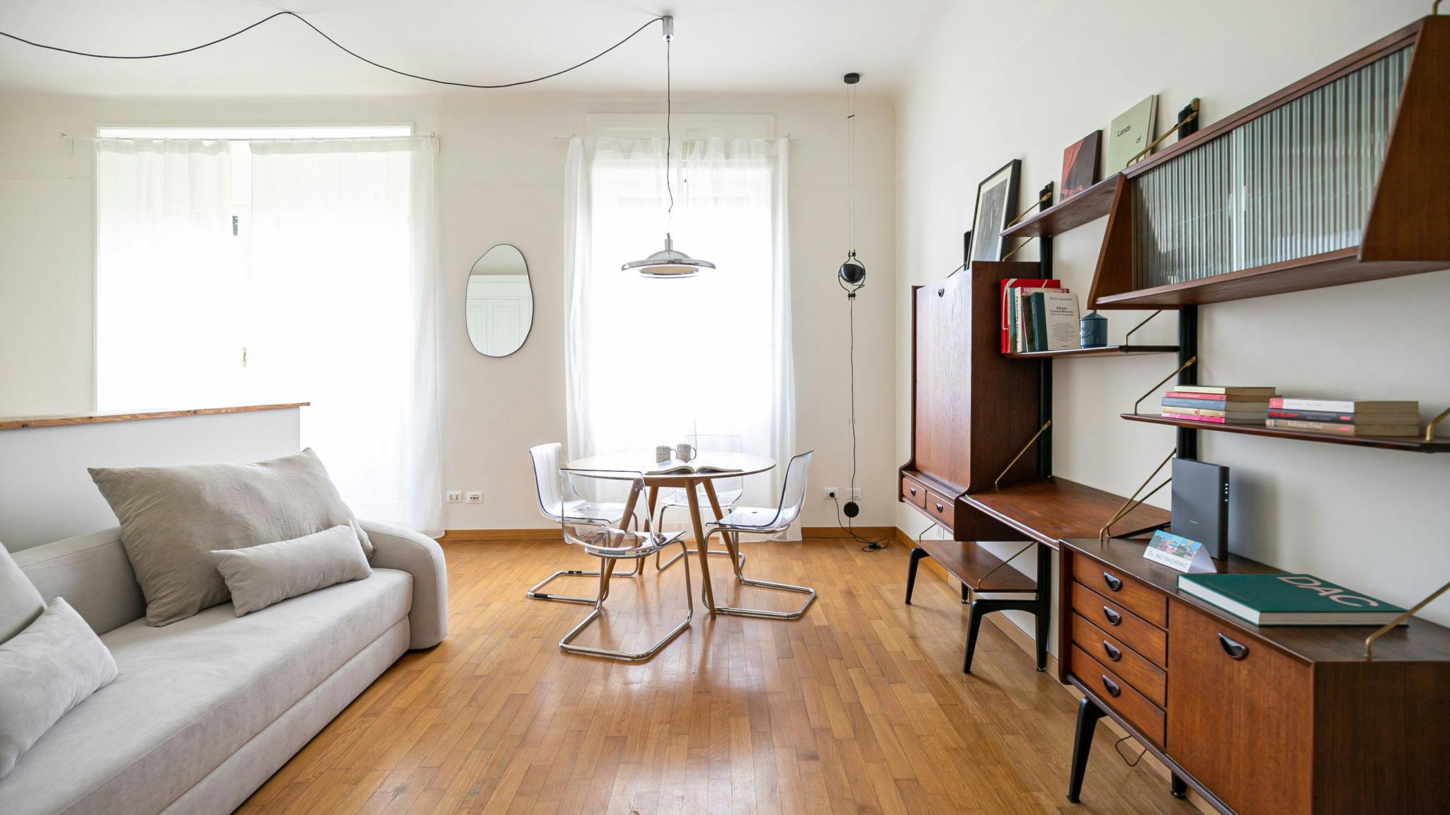 Studio for rent for €1 per month in Milan, Piazza Napoli