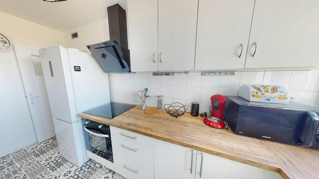 Private room for rent on Place du Morvan, Toulouse - Plus