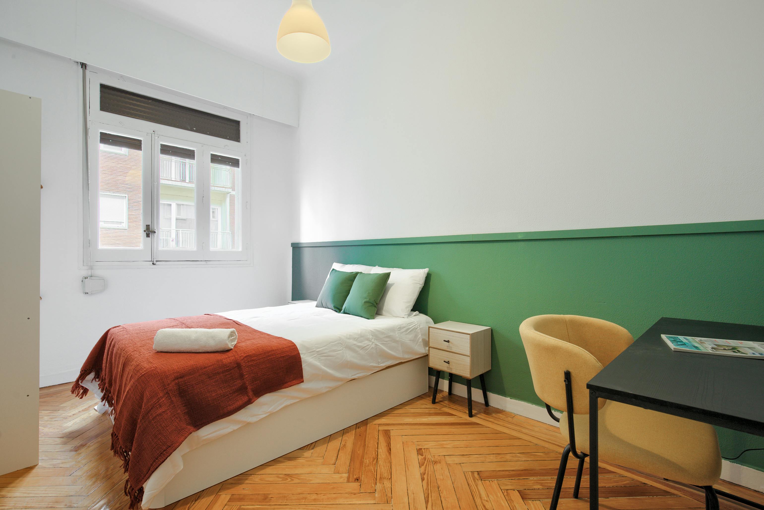 Private room for rent for €850 per month in Madrid, Calle de Núñez de Balboa