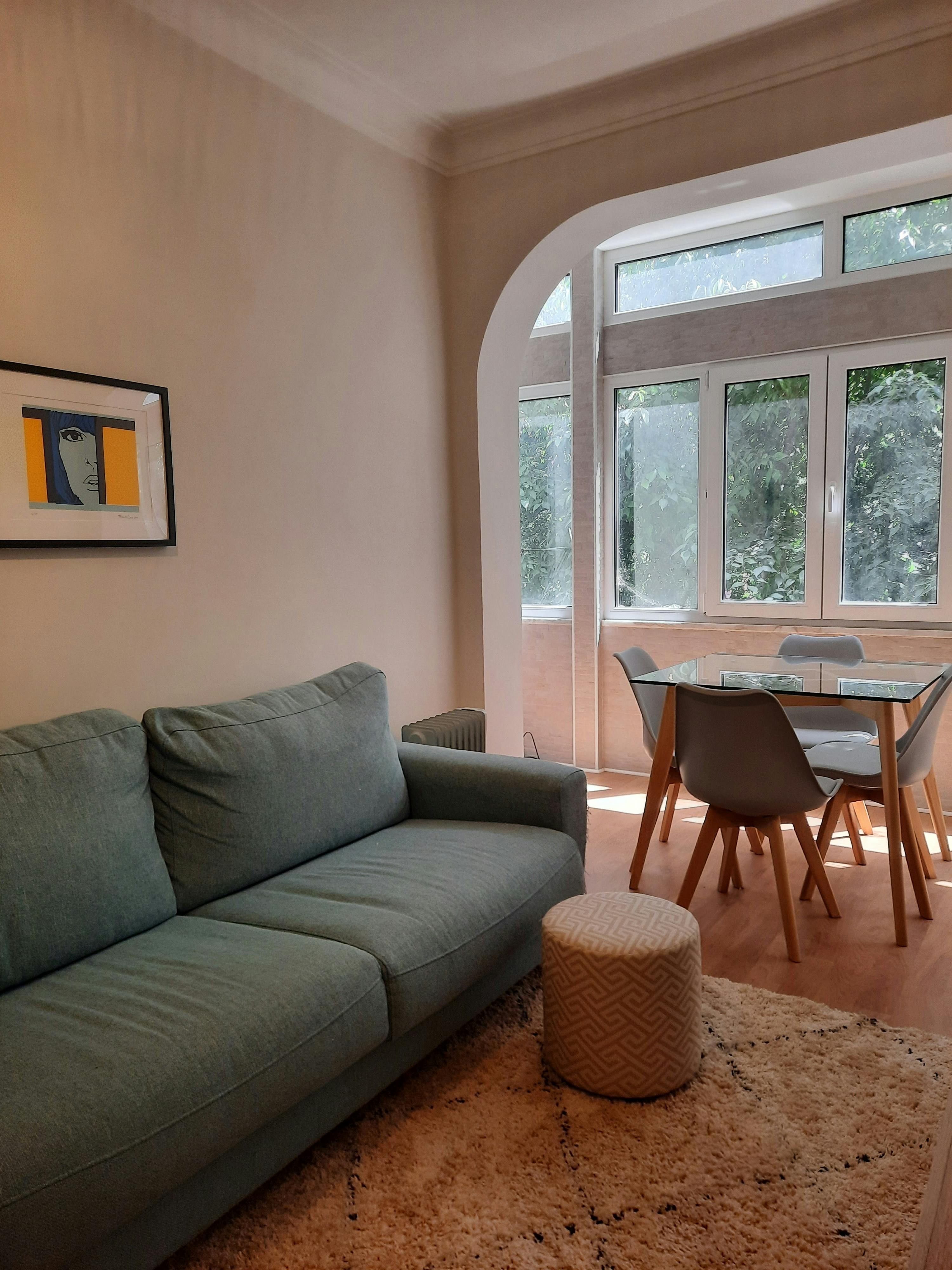 Appartement à louer pour 1 000 €/mois à Lisbon, Avenida Gomes Pereira