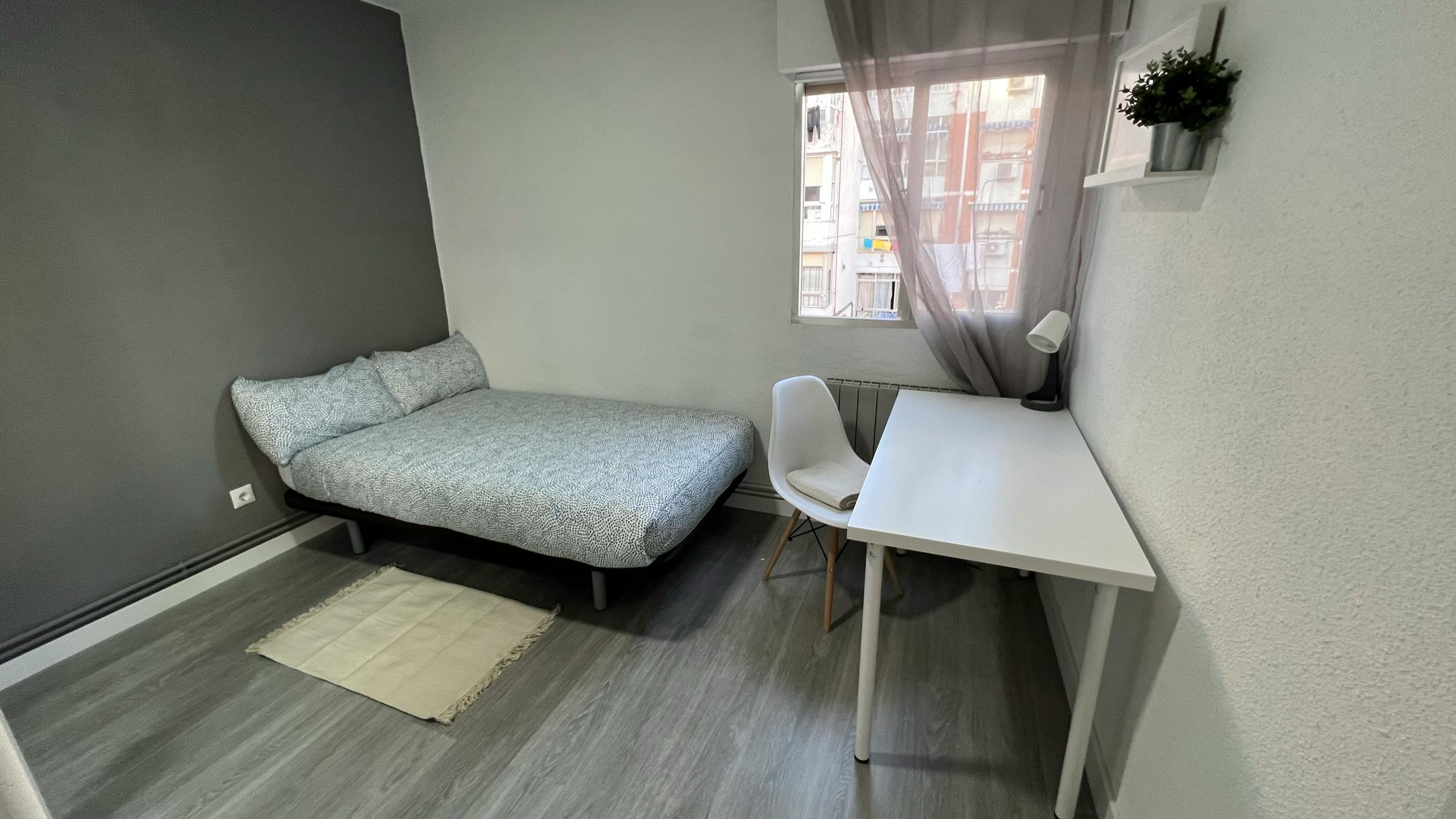 Apartment Madrid, 1 bed, 12m² — photo 2