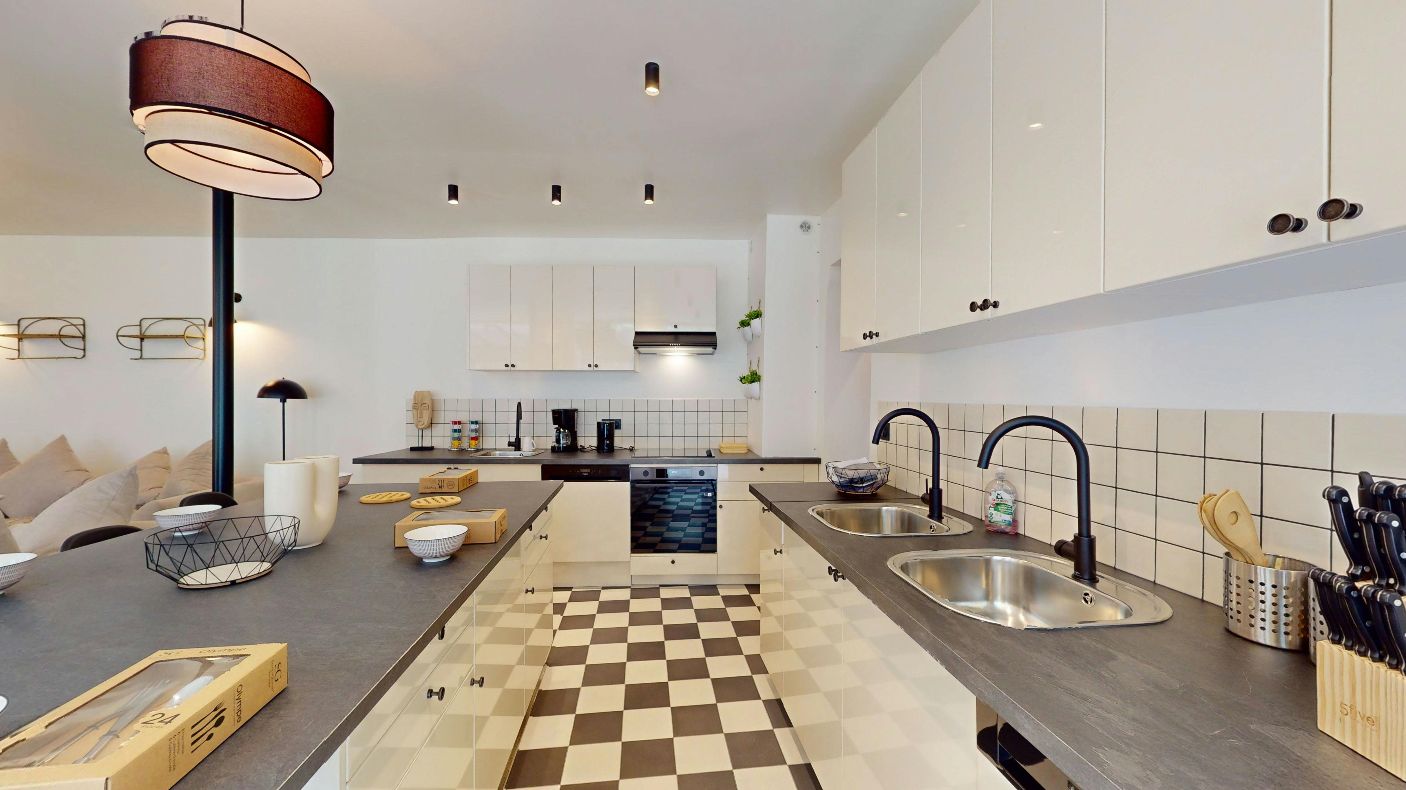 Private room for rent on Rue Hermel, Paris - Vue 4