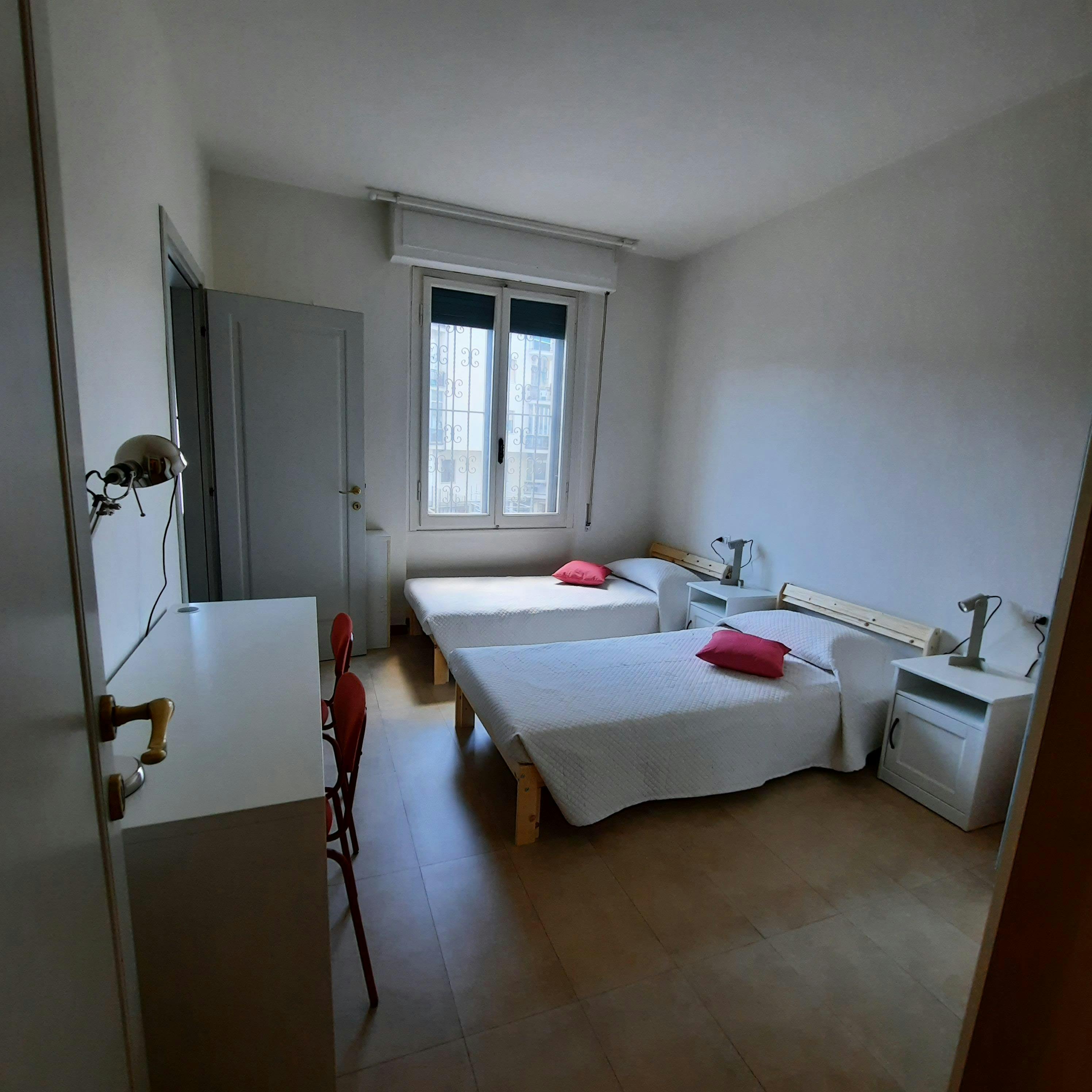 Single room Florence, 1 bed, 13m² — photo 8