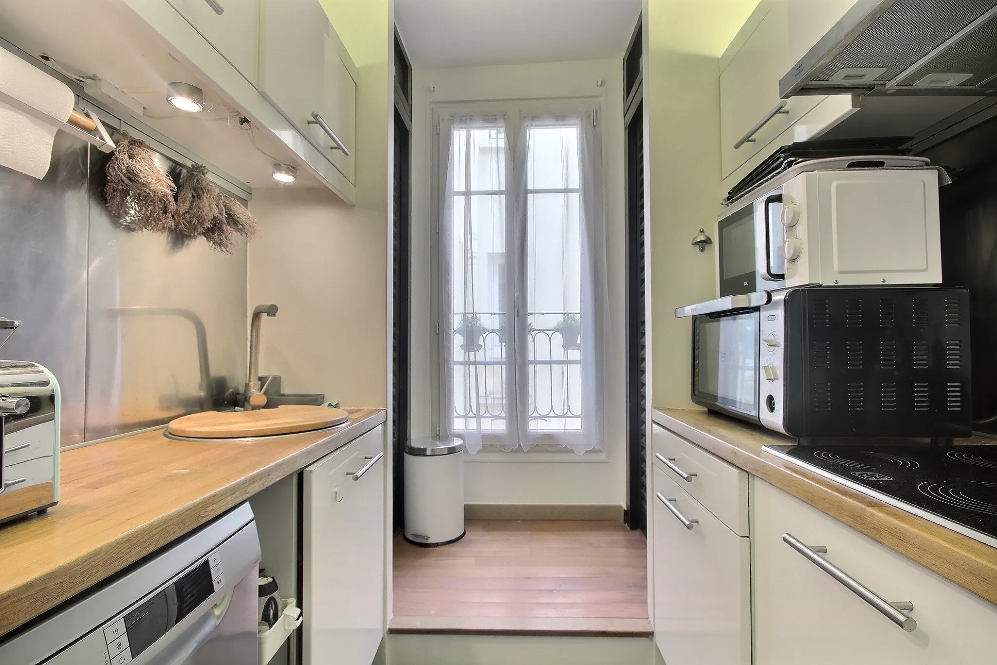 1-Bedroom Apartment in Rue Briquet, Paris (1576823) ROOM 4