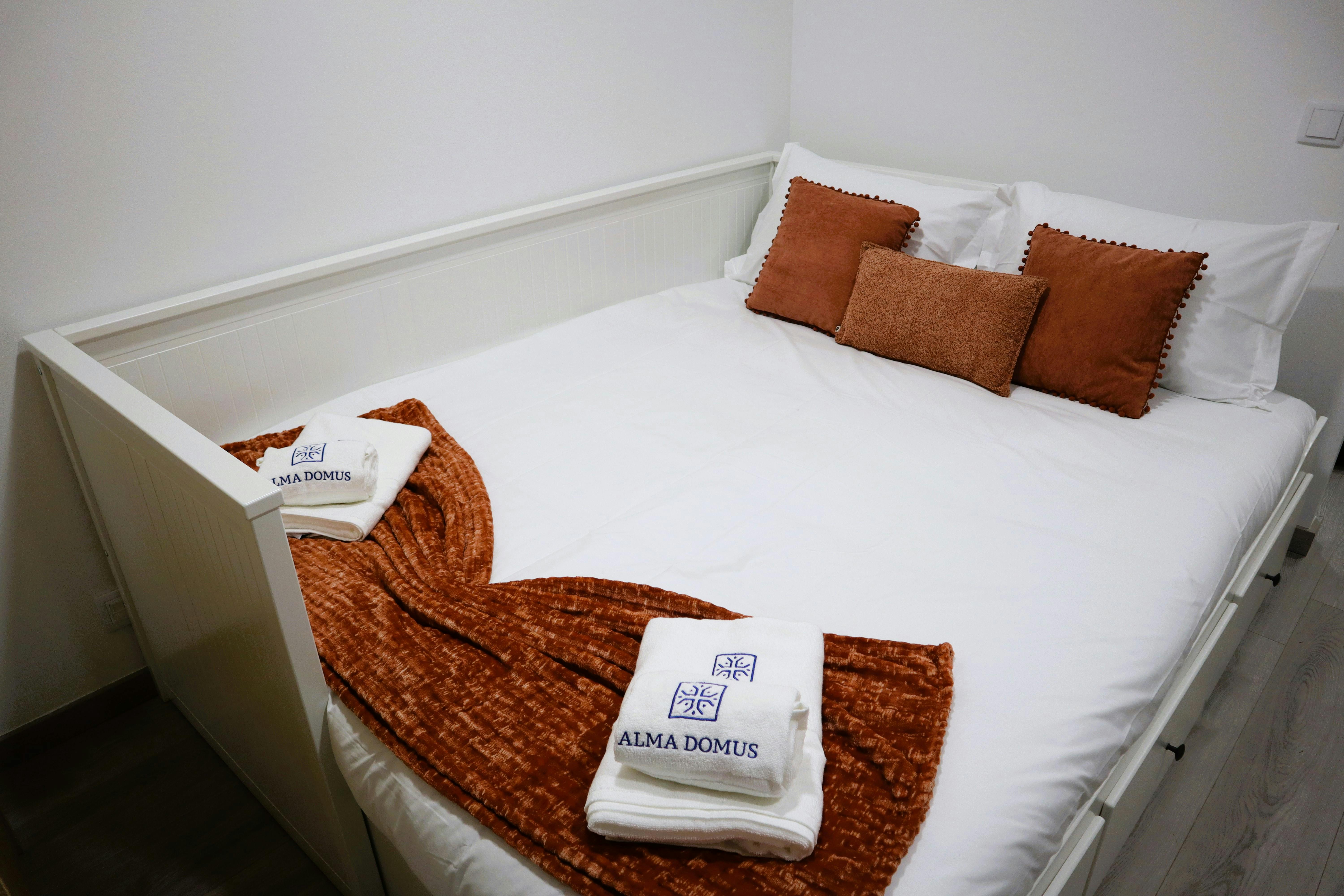 Apartment for rent for €1,300 per month in Porto, Rua de Cedofeita