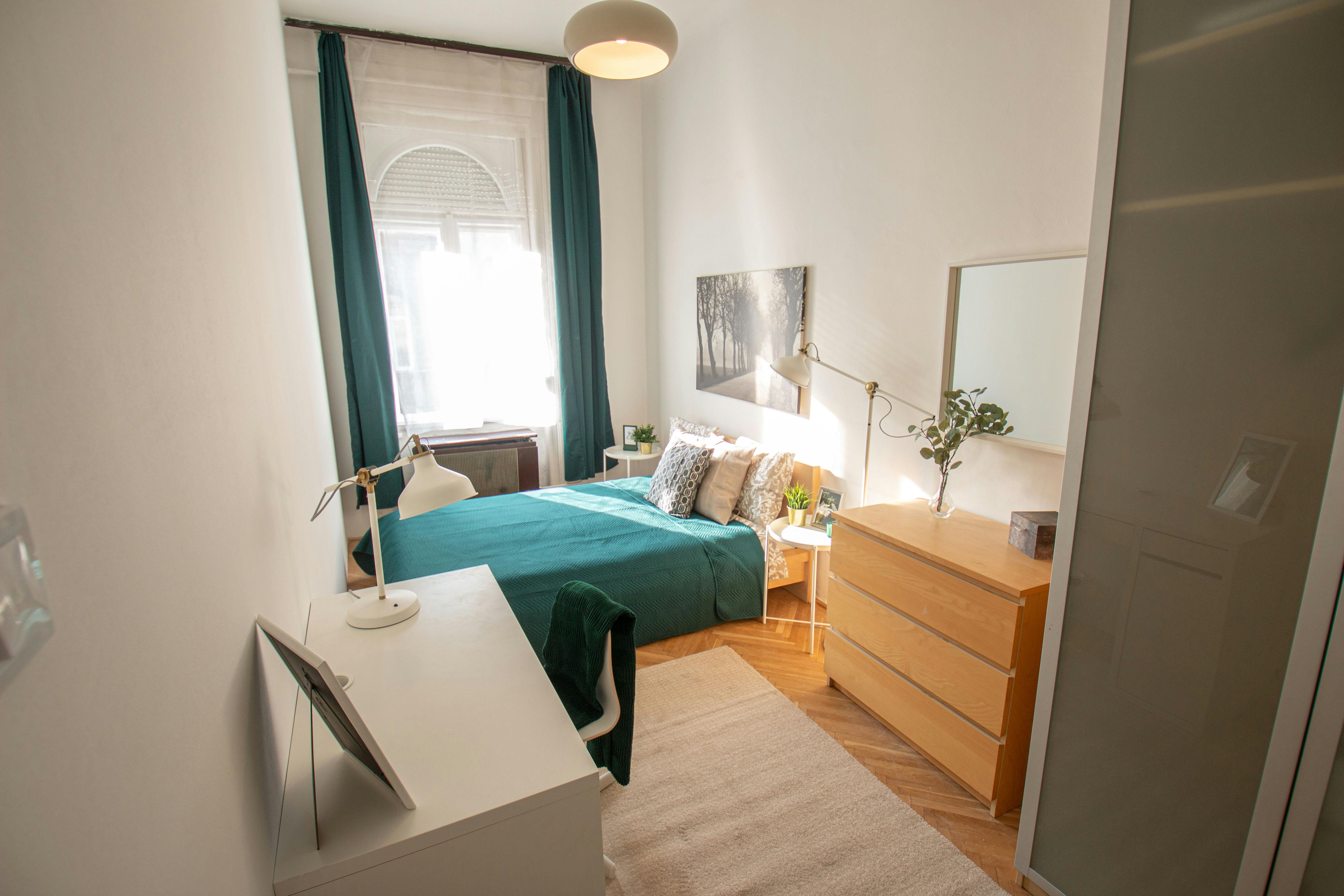 Szinyei Merse utca, Budapest preview