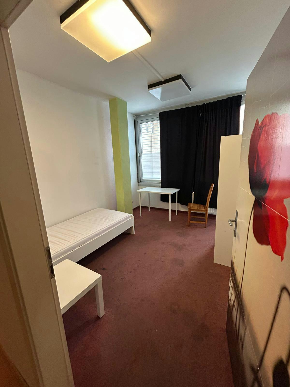 WG-Zimmer zu mieten für 650 € pro Monat in Waiblingen, Bahnhofstraße