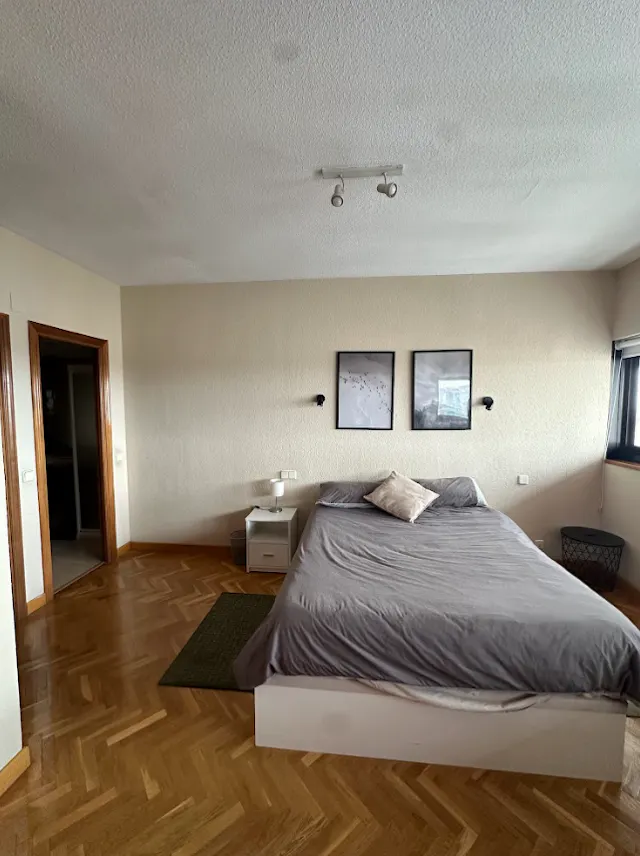 Private room in Calle de Jacometrezo, Madrid (1577517) room image 1