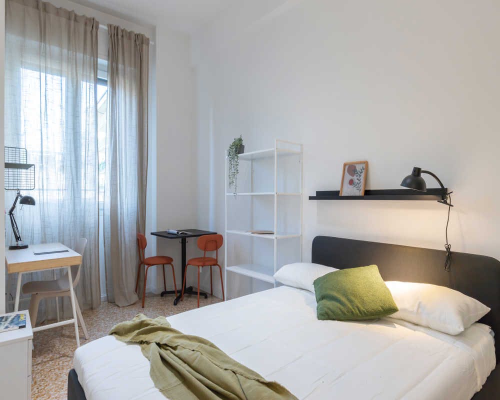 Private room for rent for €595 per month in Milan, Viale Carlo Espinasse