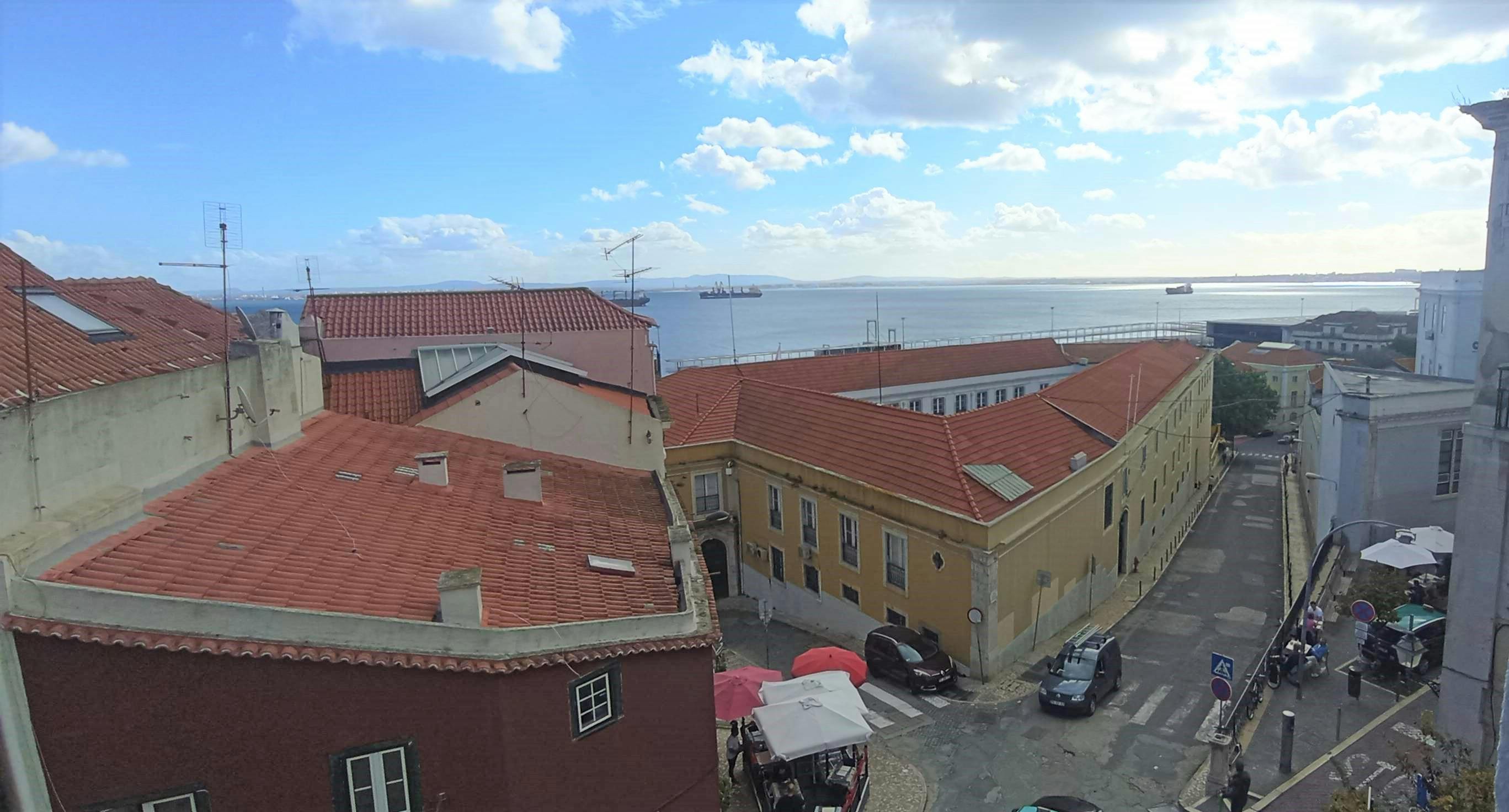 Apartment for rent for €1,300 per month in Lisbon, Rua do Paraíso