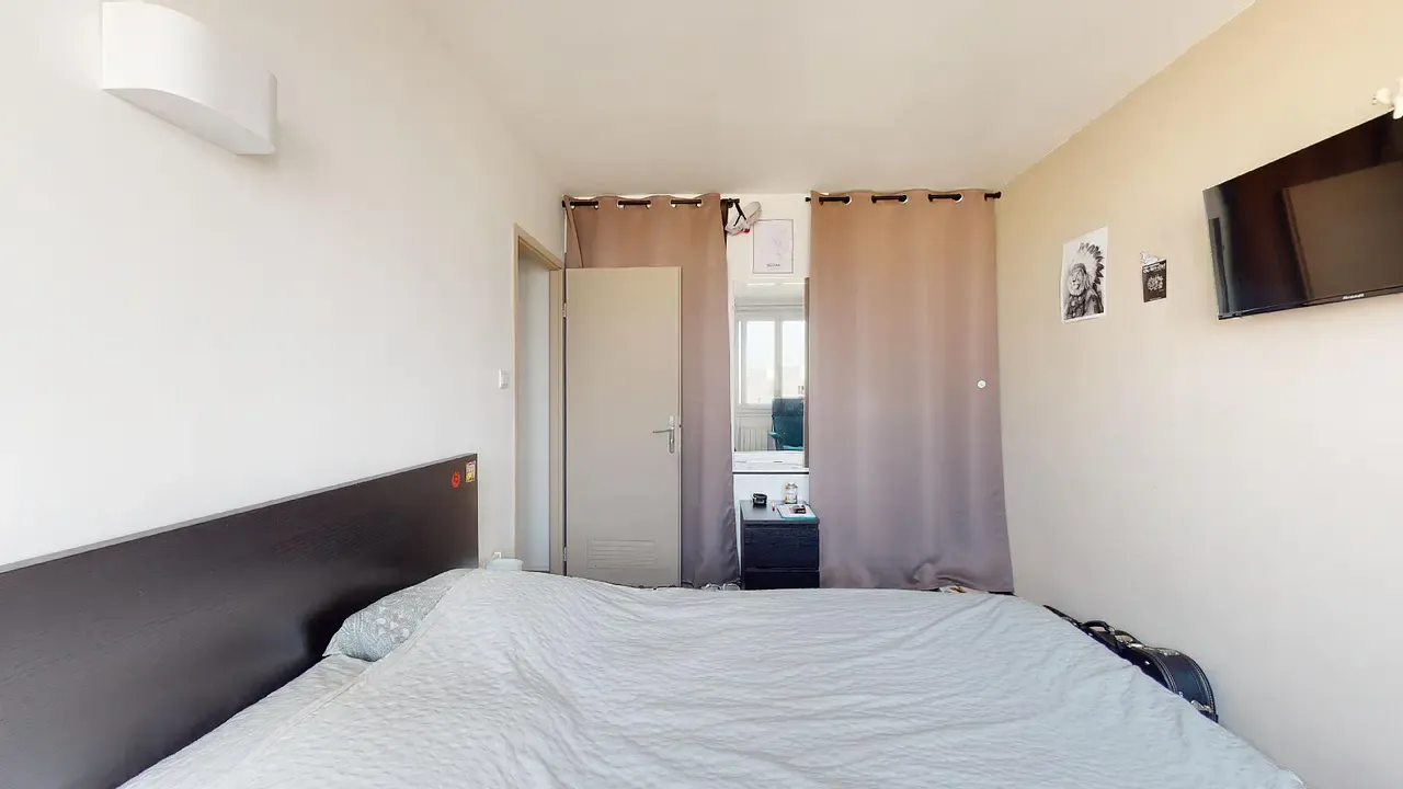 Private room in Boulevard de Larramet, Toulouse 3