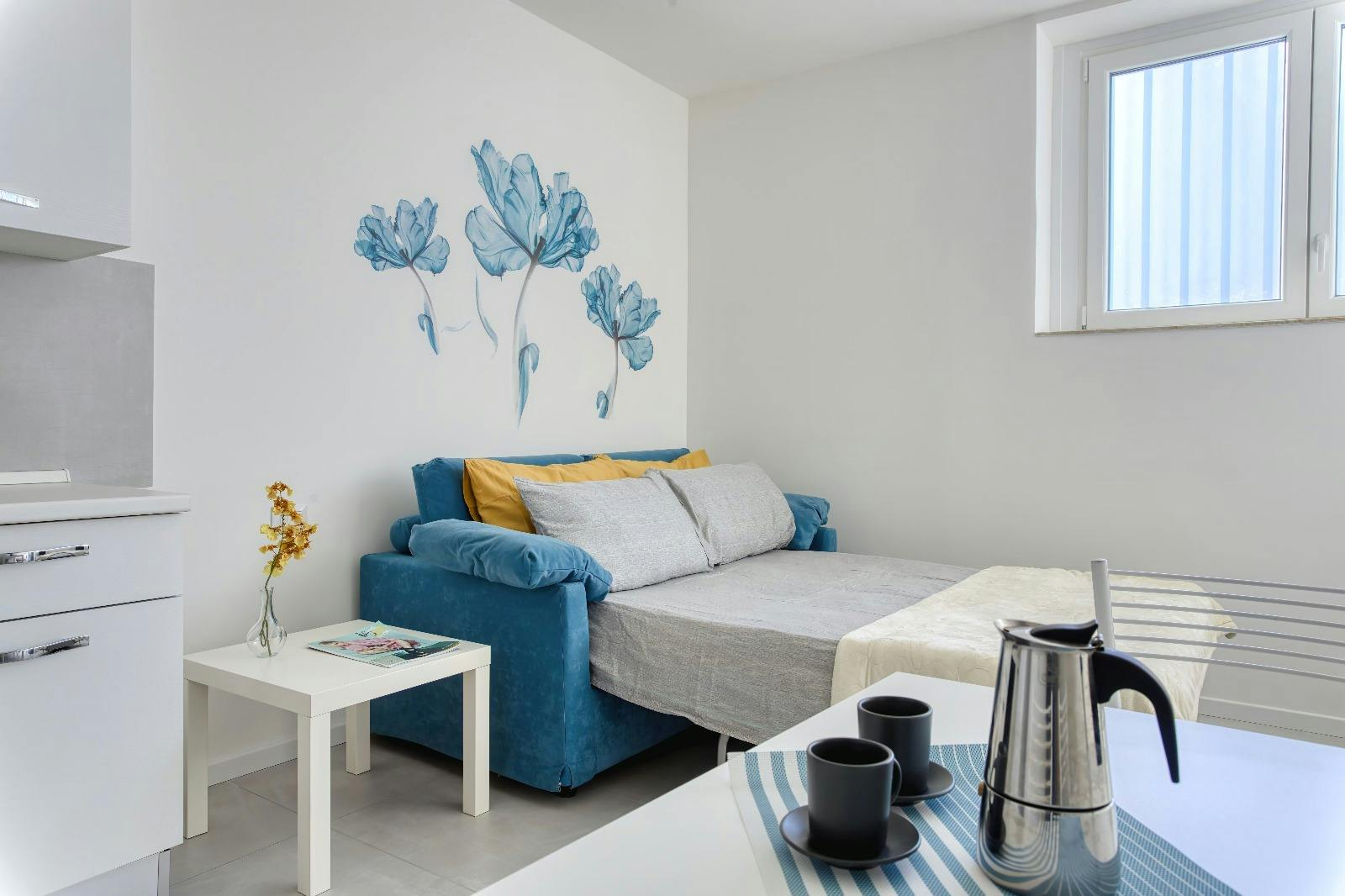 Studio for rent for €1,050 per month in Milan, Via Giovanni Battista Cassinis