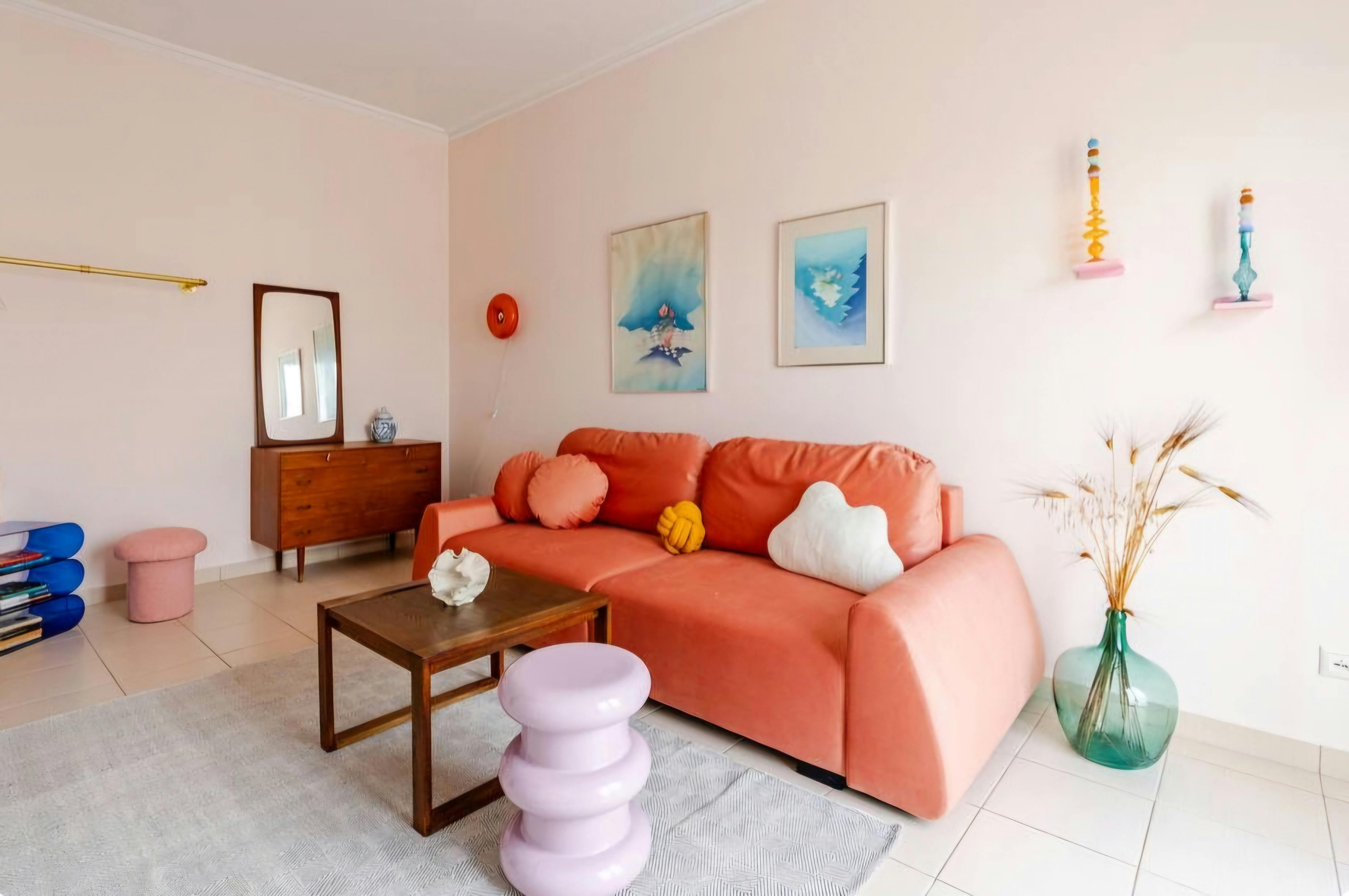 Peiraios, Athens preview