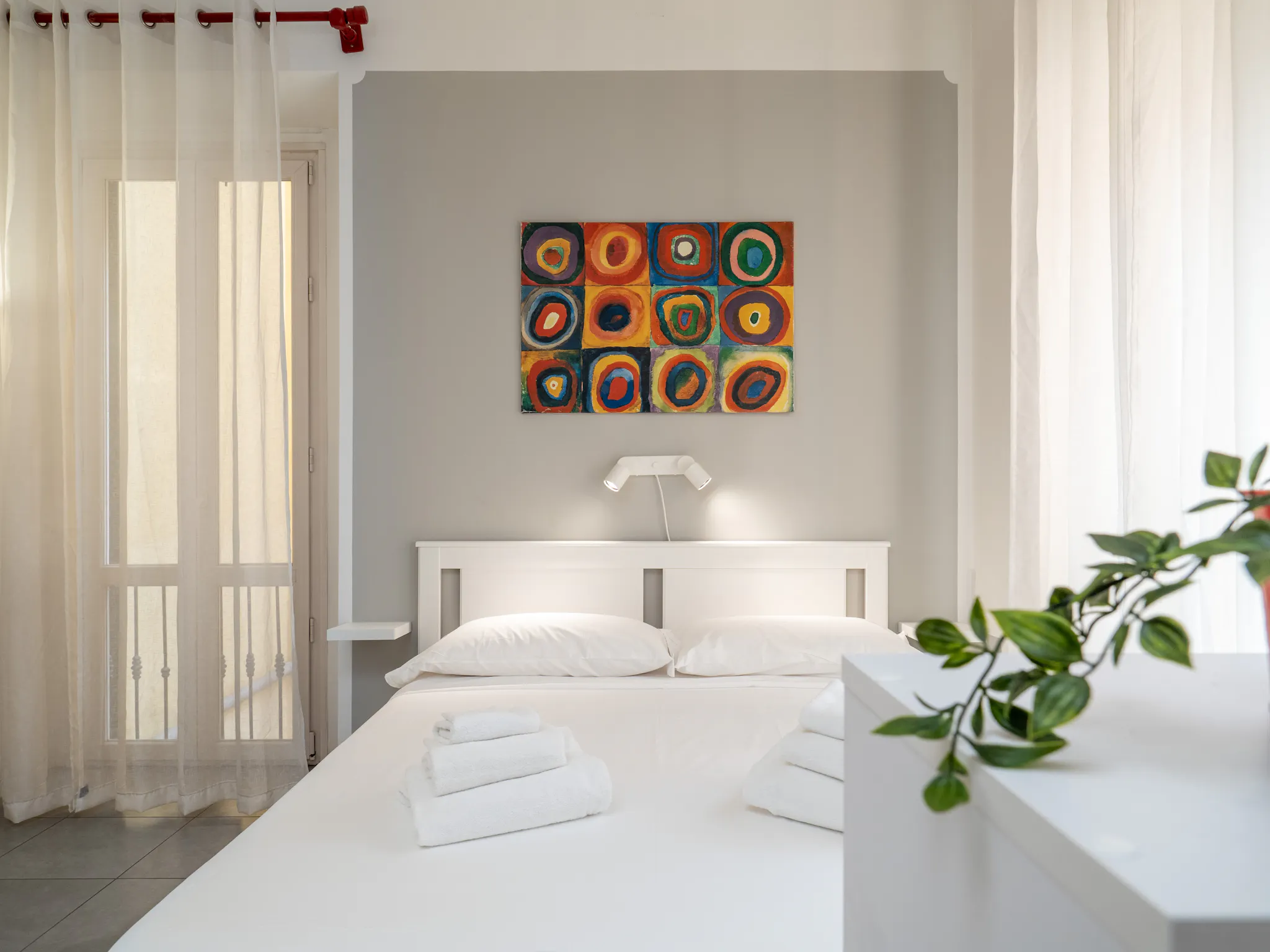 Via Vigevano, Milan preview