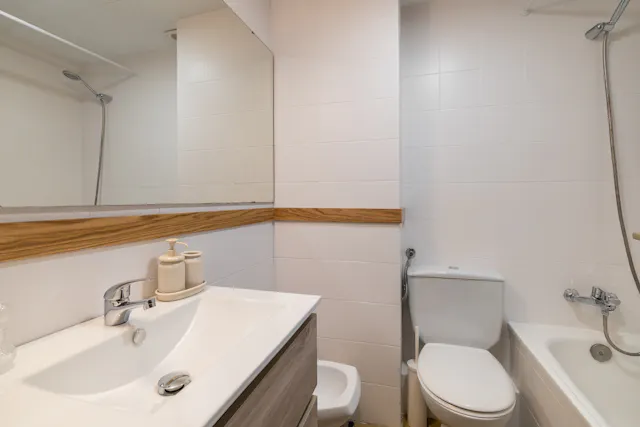 Private room in Carrer de Vilamur, Barcelona (1578423) room image 2