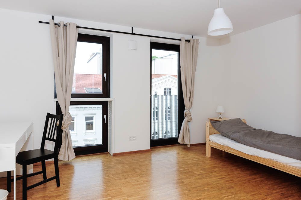 WG-Zimmer zu mieten für 740 € pro Monat in Hamburg, Schellerdamm