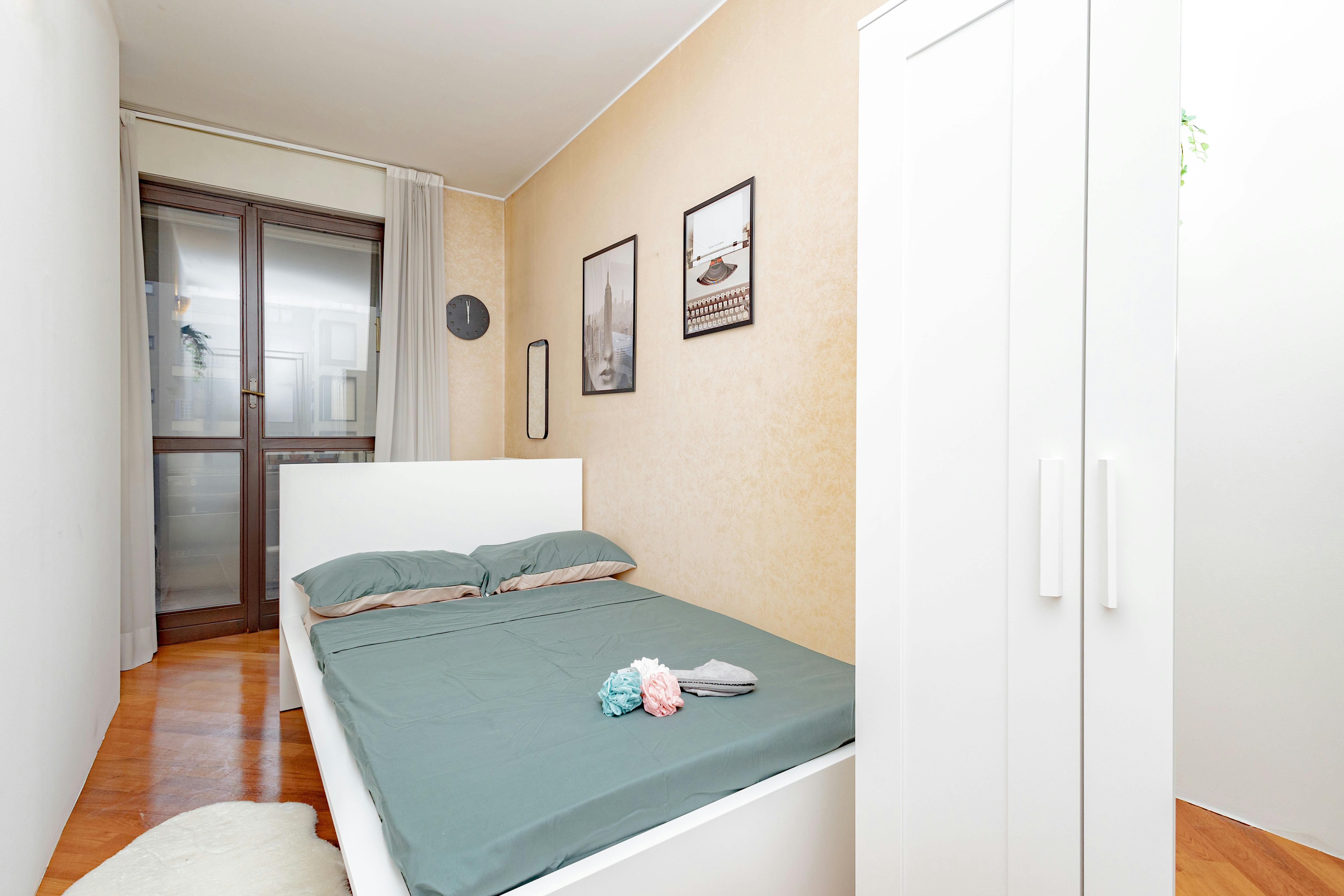 Via Francesco Caracciolo, Milan preview