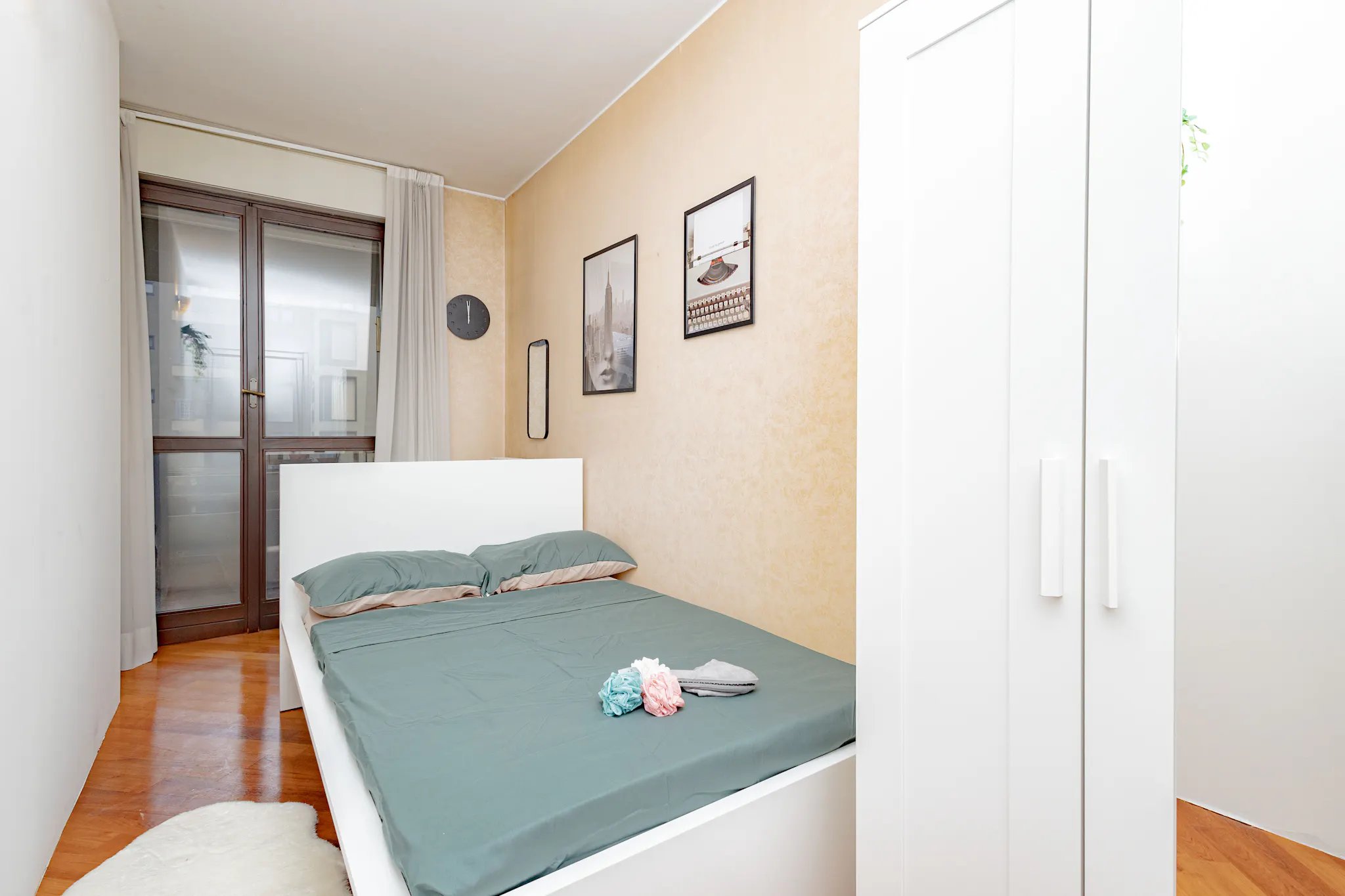 Via Francesco Caracciolo, Milan preview