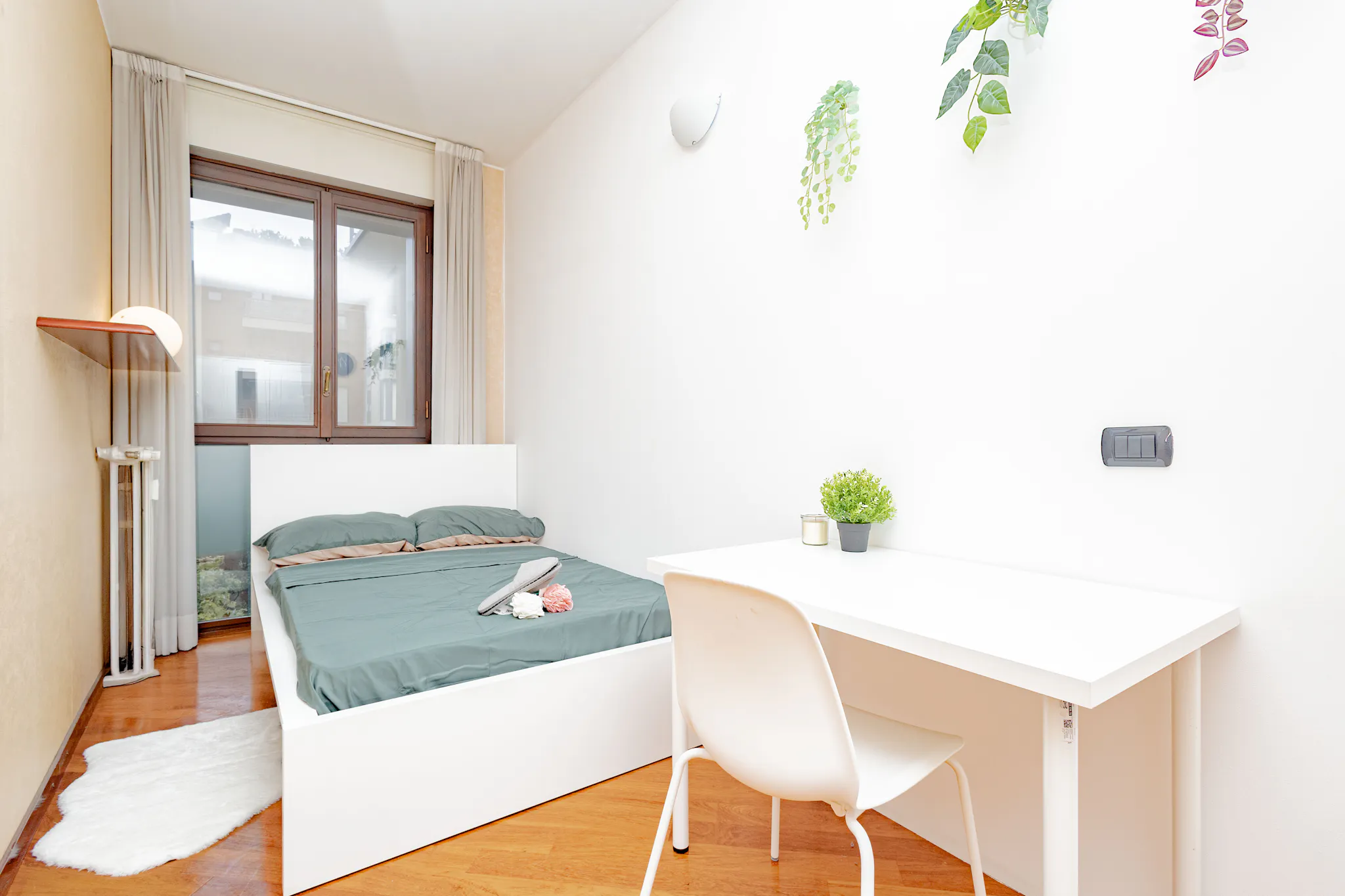 Via Francesco Caracciolo, Milan preview