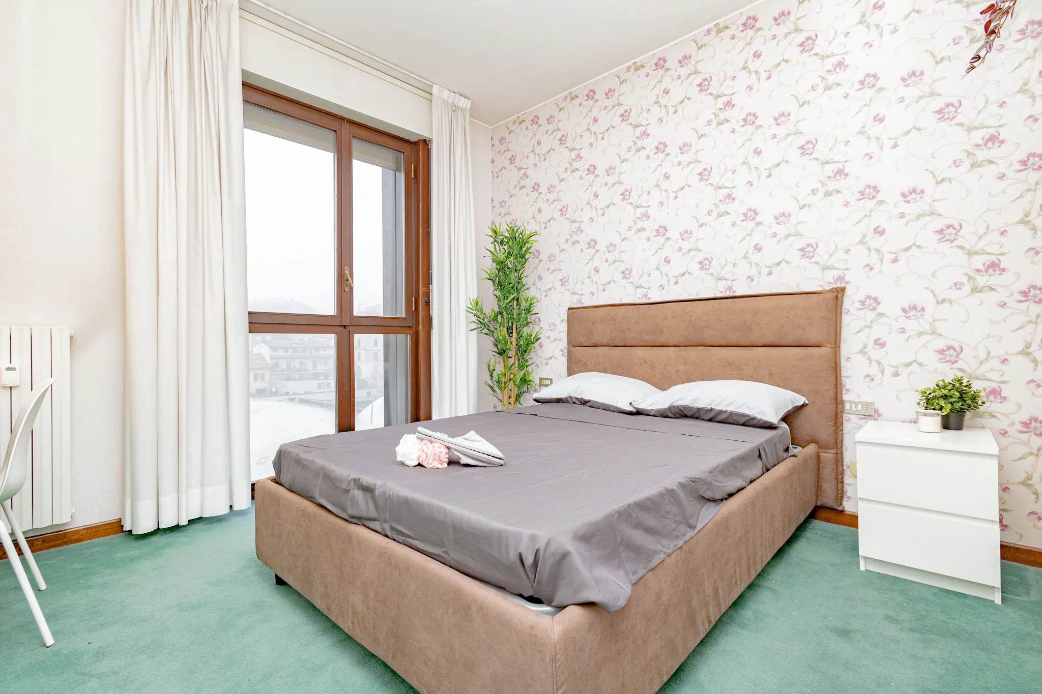 Via Francesco Caracciolo, Milan preview