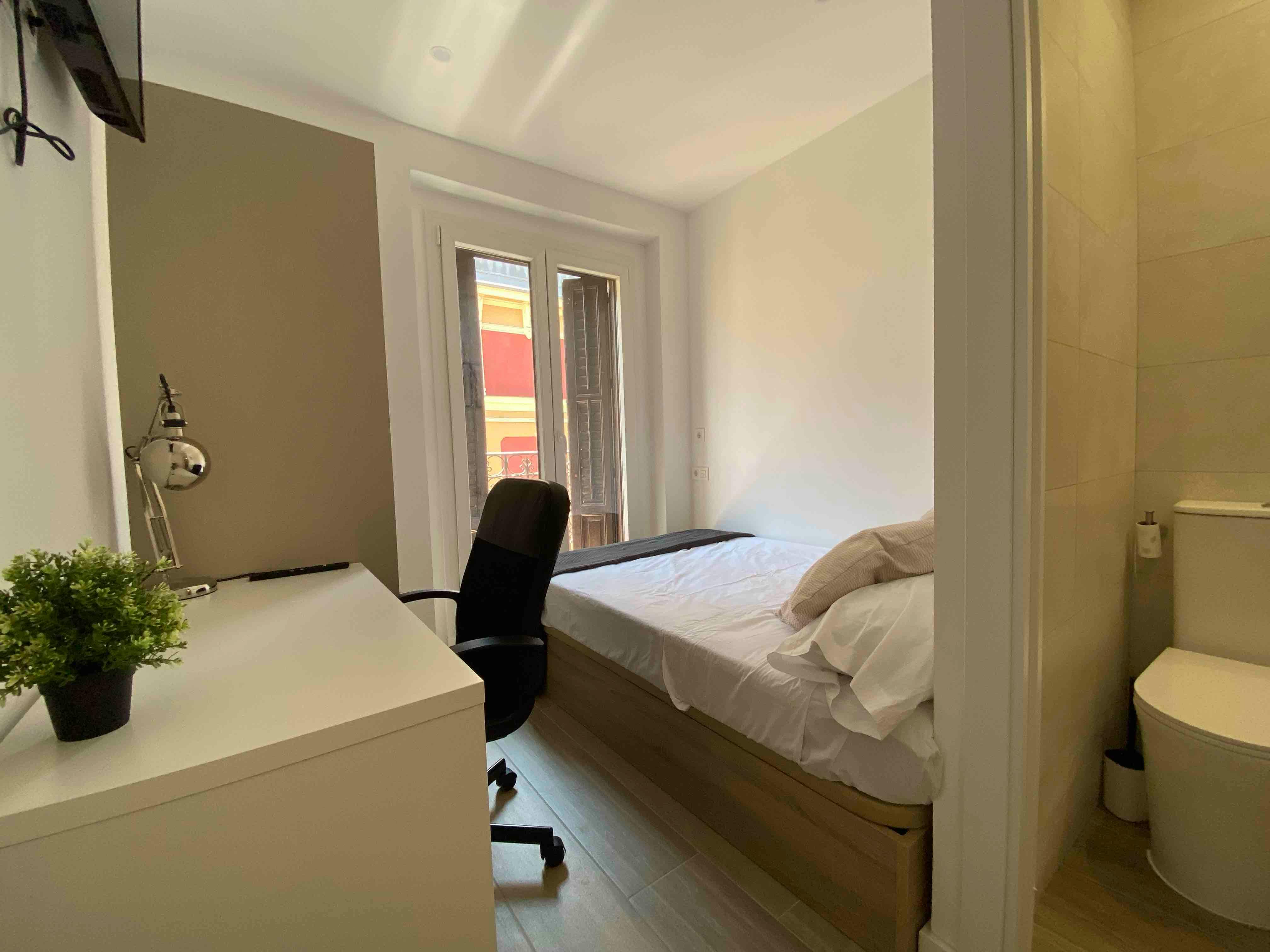 Apartment Madrid, 1 bed, 10m² — photo 2