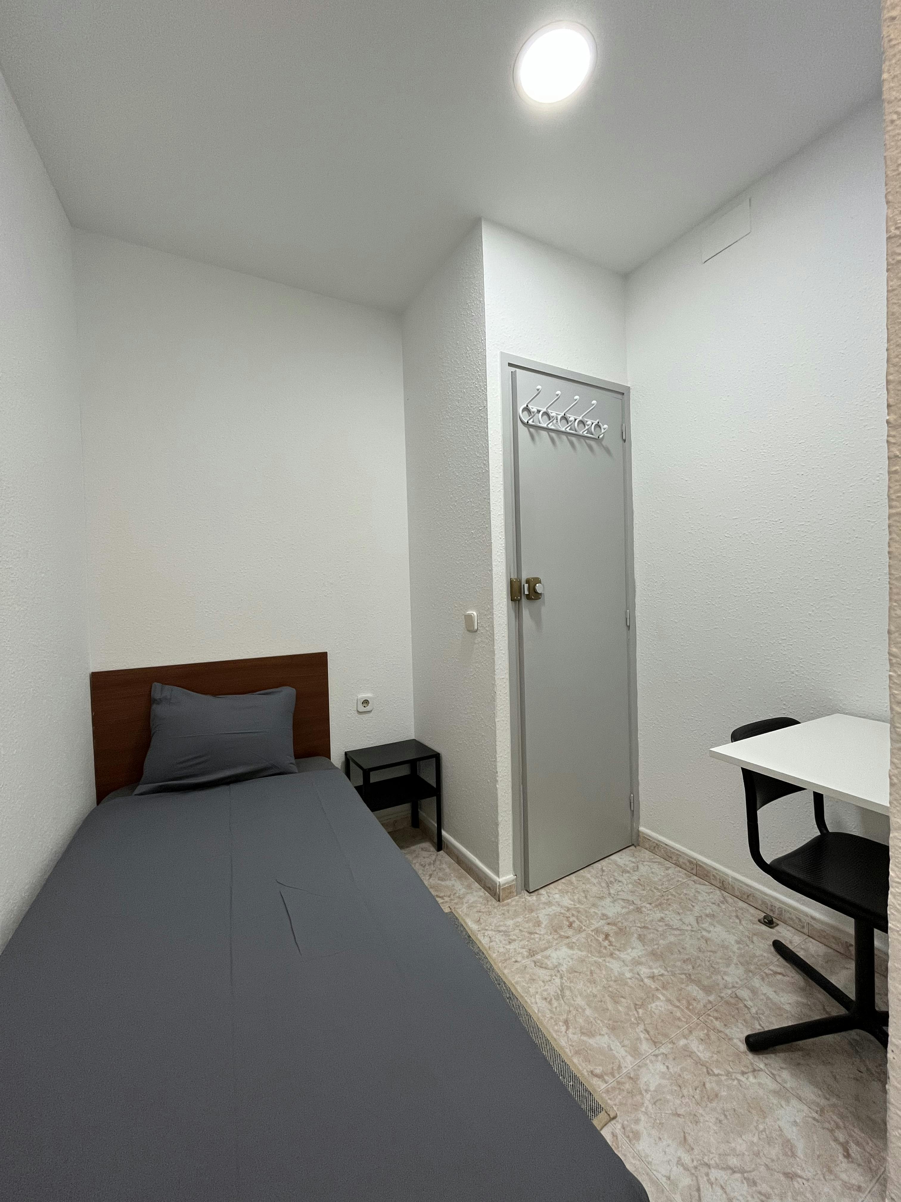 Private room for rent for €230 per month in Barcelona, Carrer de Corretger