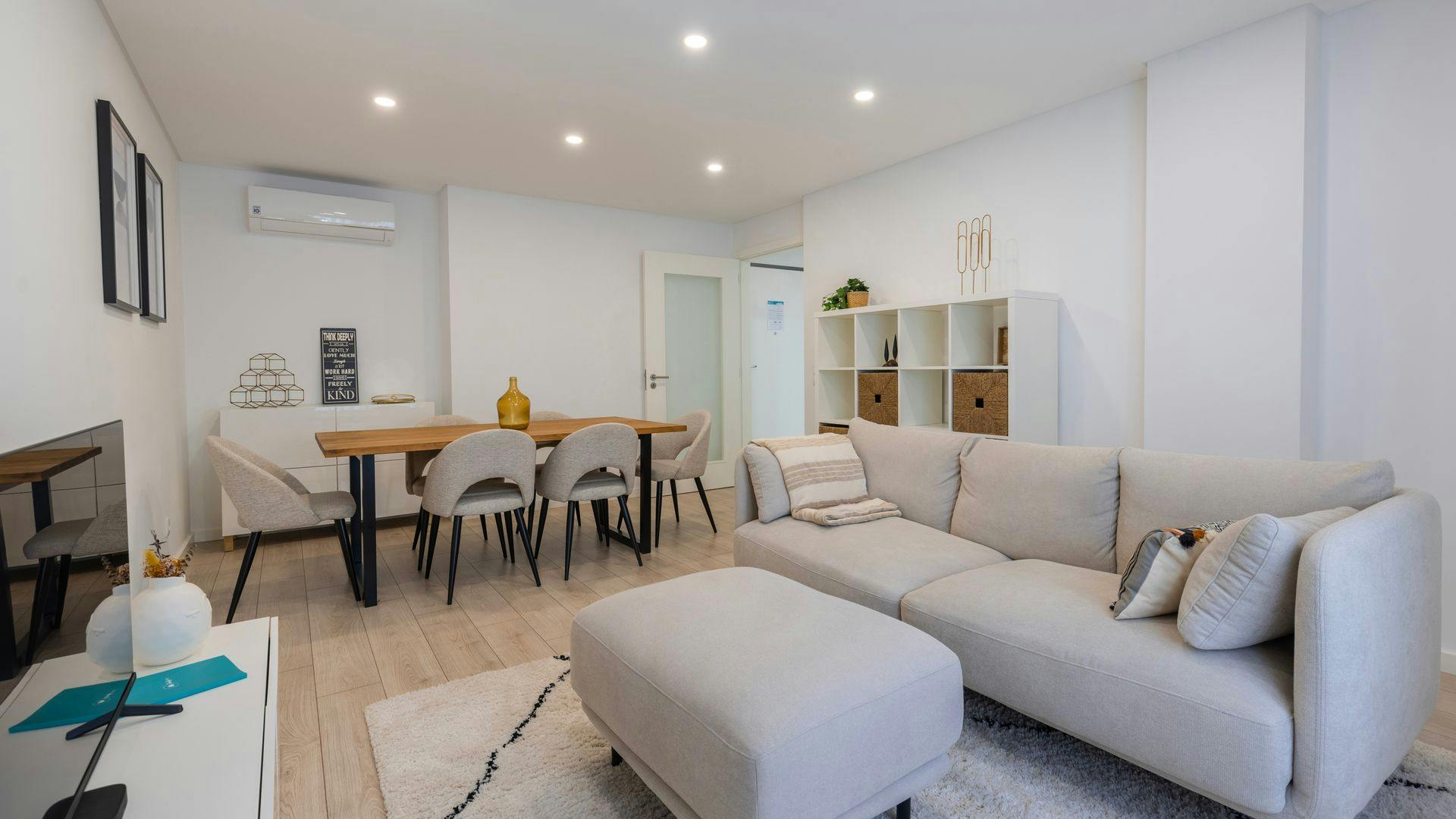 Apartment for rent for €1,824 per month in Amadora, Rua Luís Ludovice