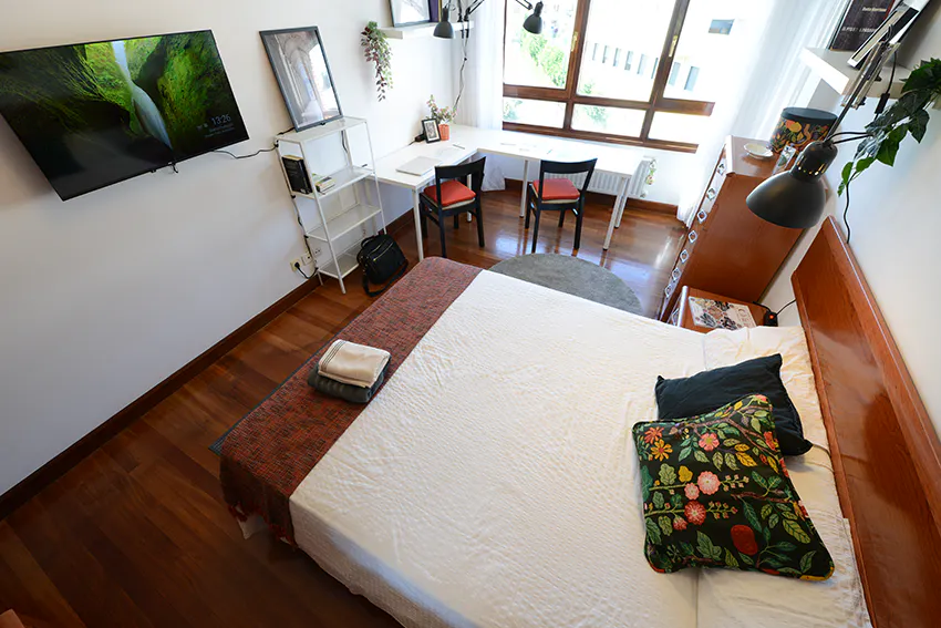 Private room in San Joaquin Kalea, Bilbo 2