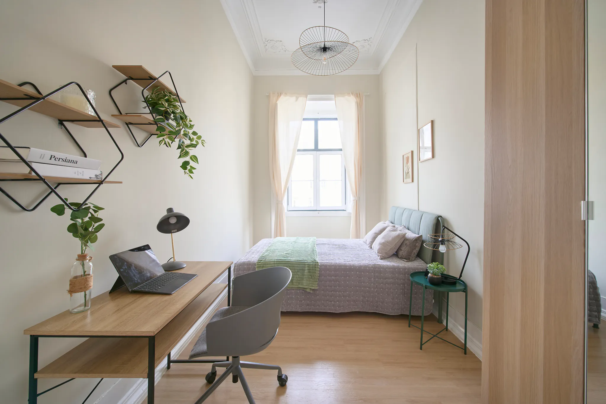 Largo Vitorino Damásio, Lisbon preview