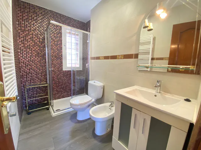 Private room in Calle Pedroches, Madrid (1578924) room image 10
