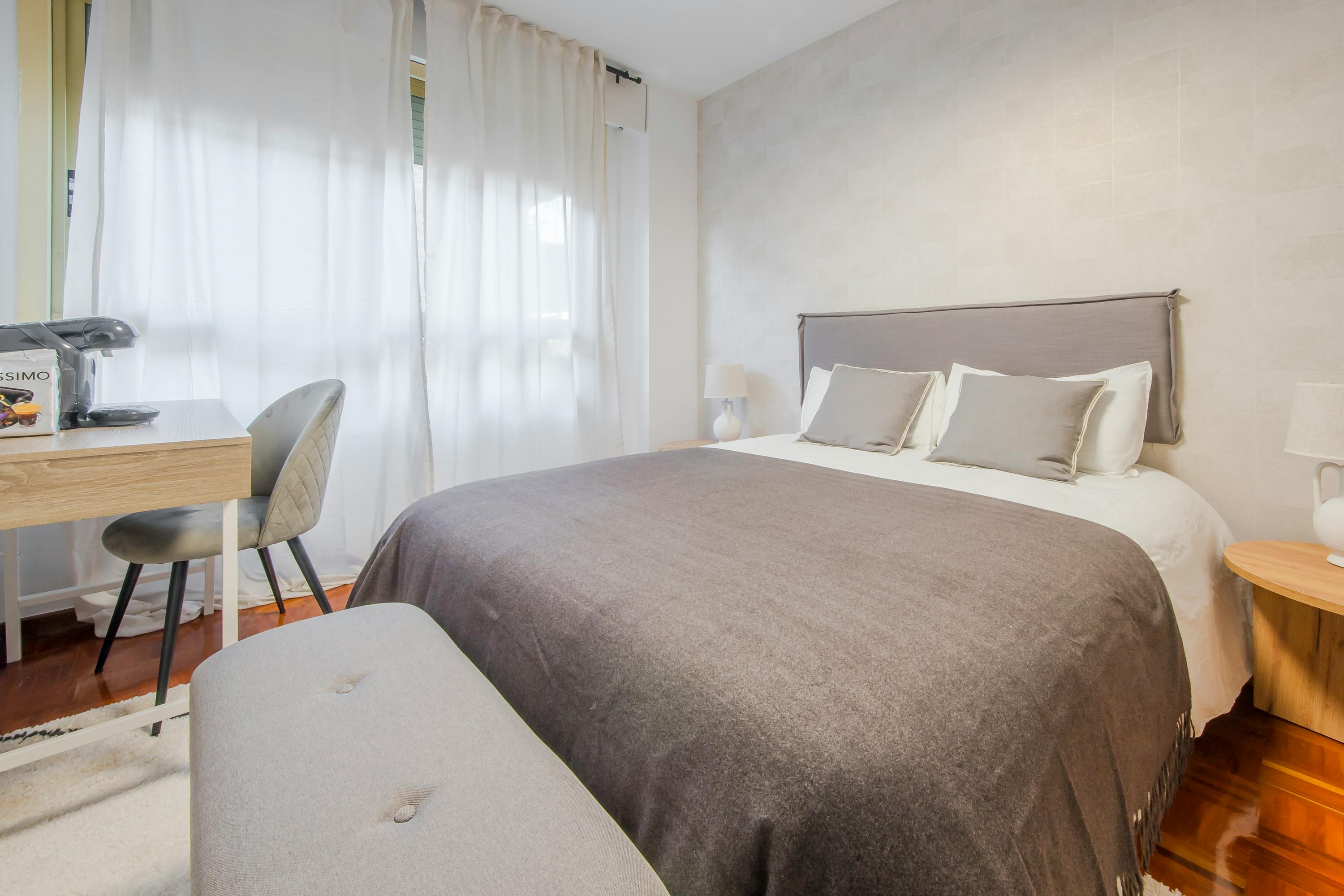 Double room Madrid, 1 bed, 8m² — photo 10