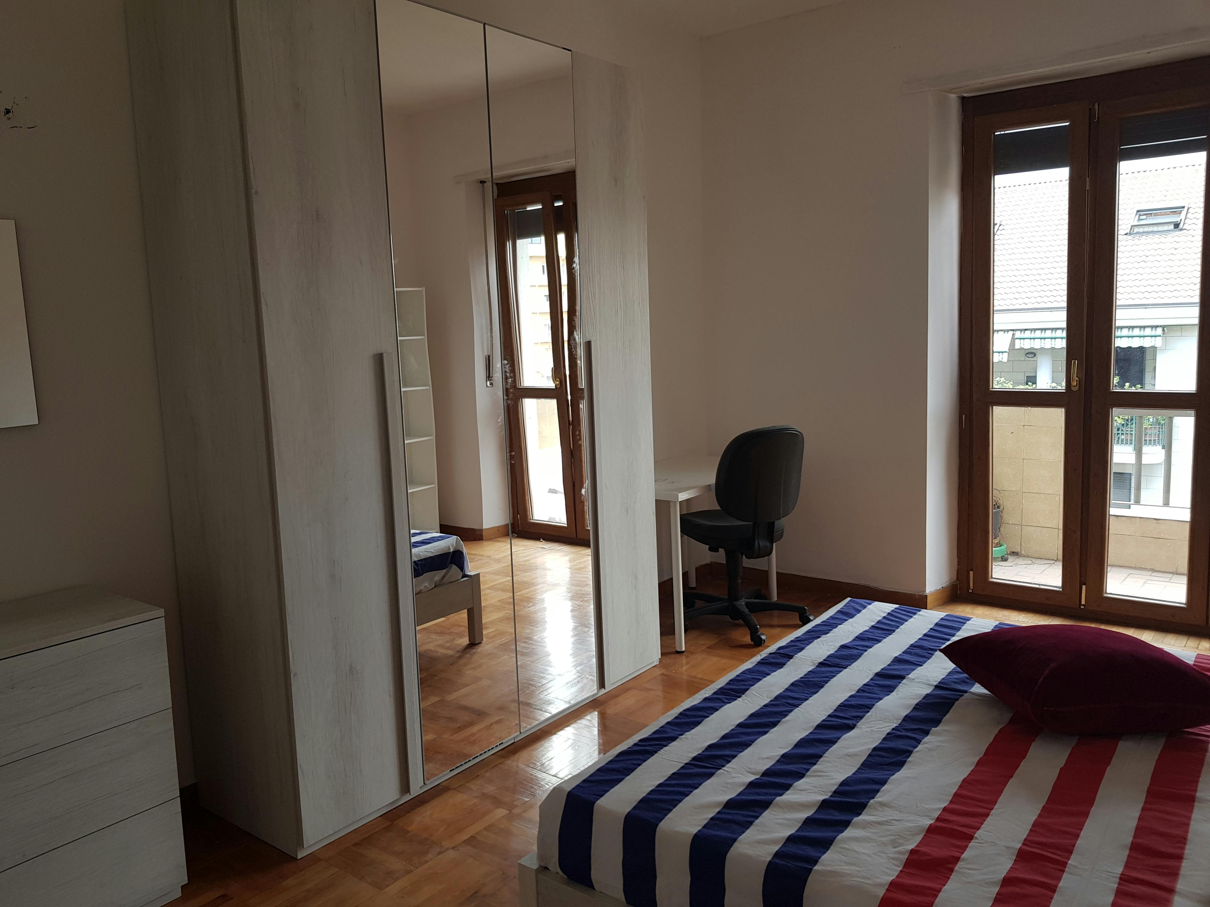 Private room for rent for €540 per month in Turin, Via Sant'Ambrogio