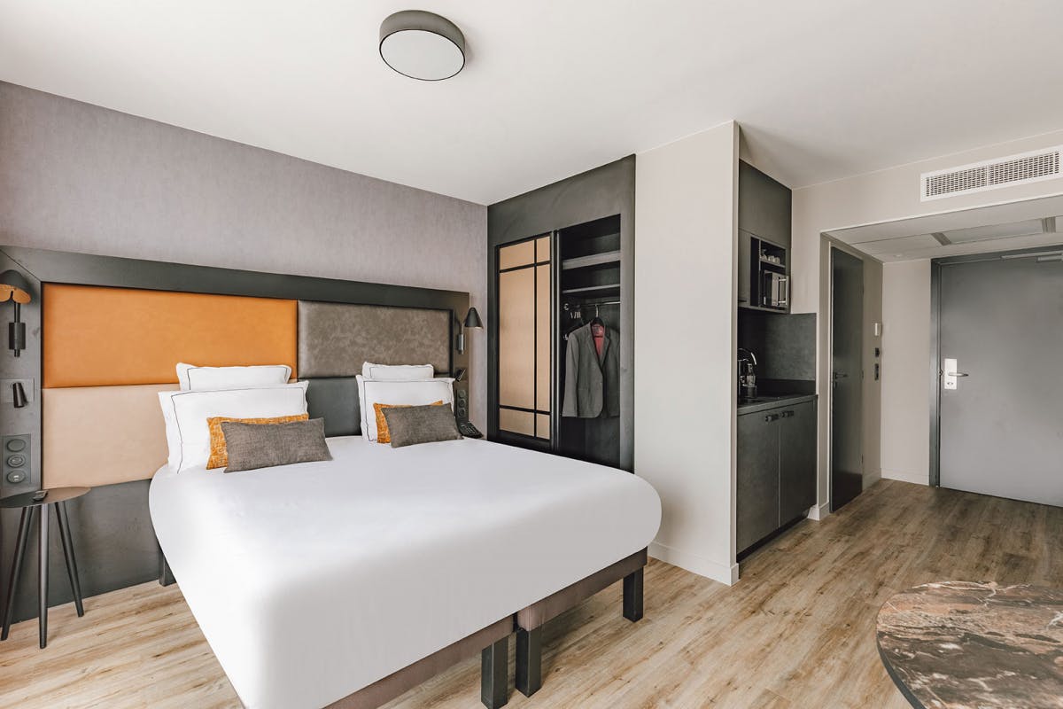 Студія за оренду для 2 820 EUR на місяць у Paris, Avenue Daumesnil