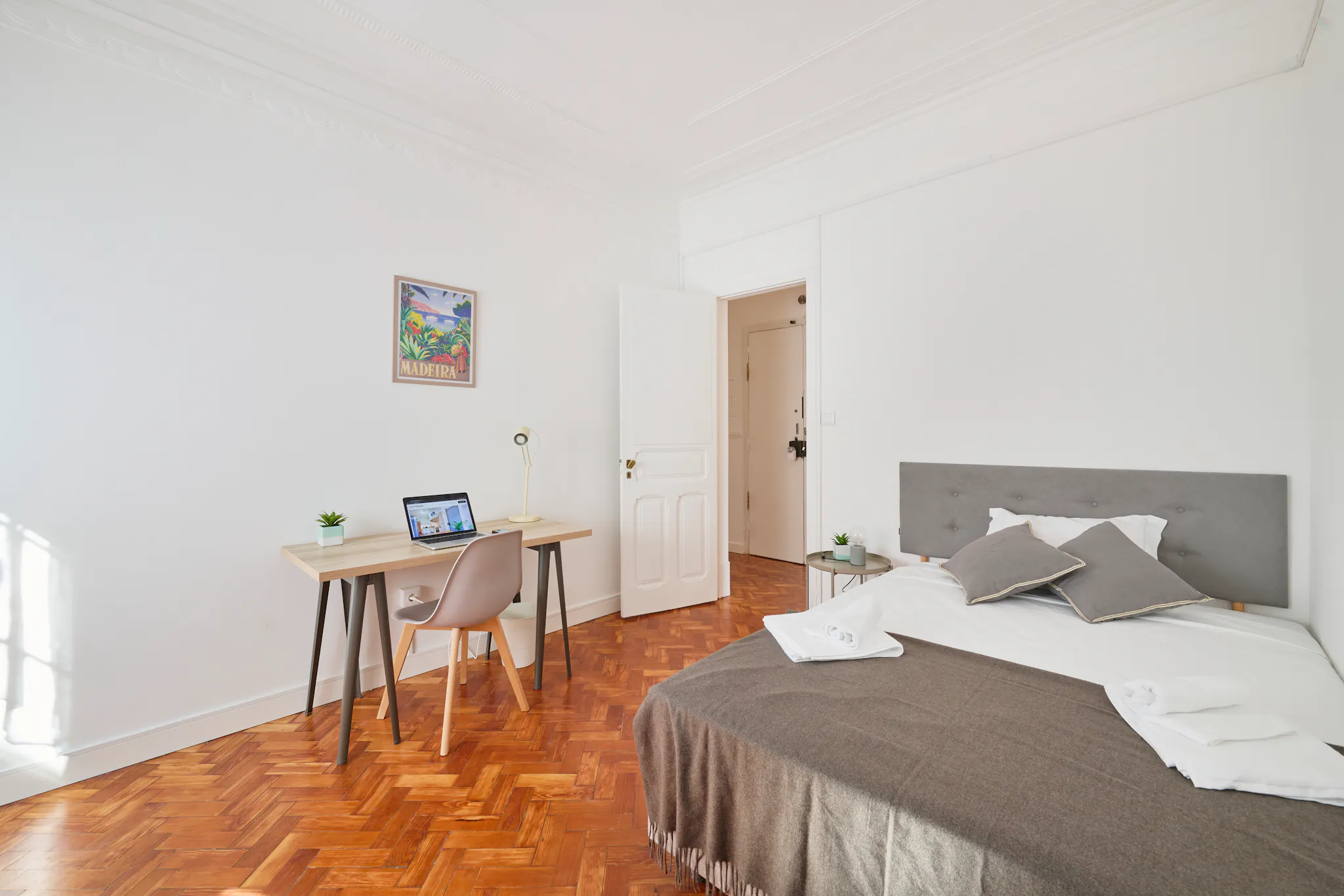 Avenida Álvares Cabral, Lisbon preview