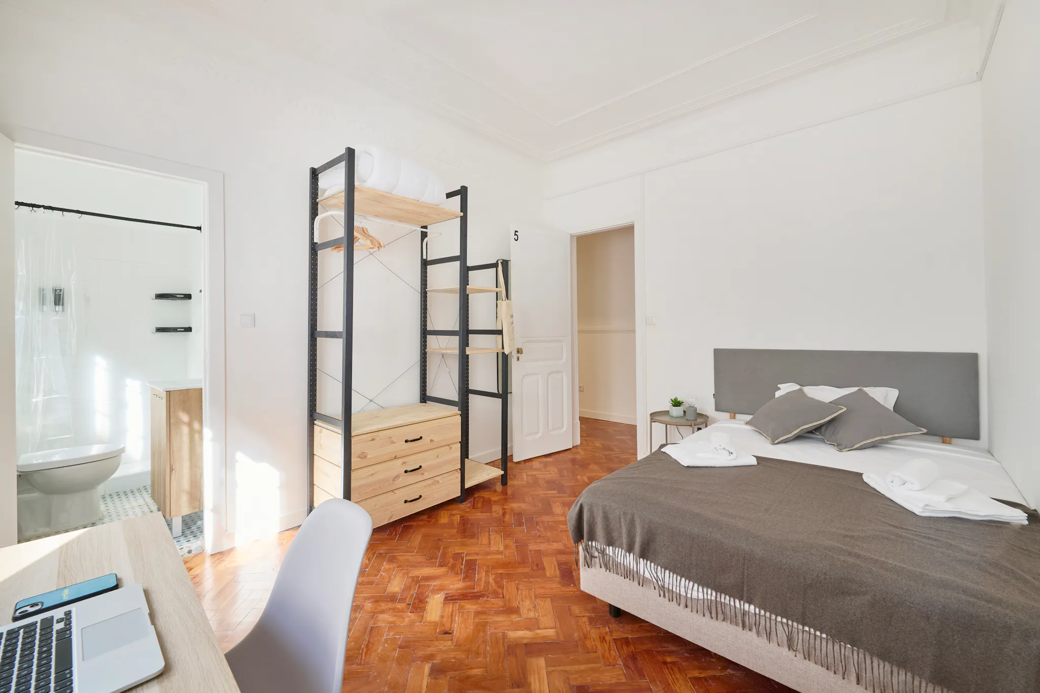 Avenida Álvares Cabral, Lisbon preview