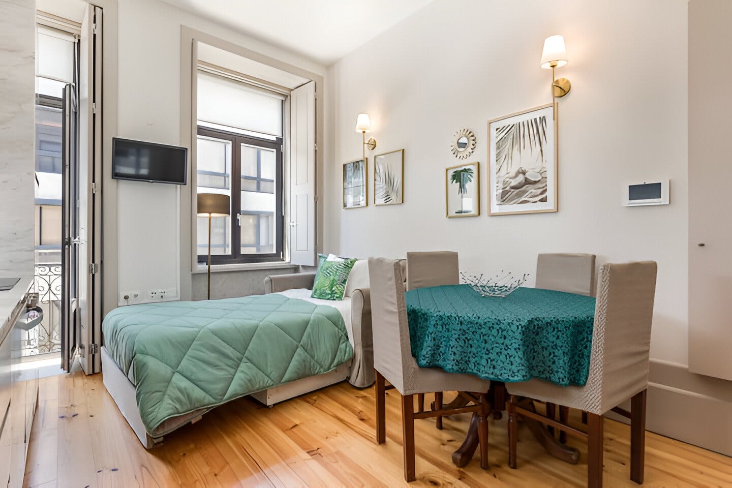 preview gallery tile